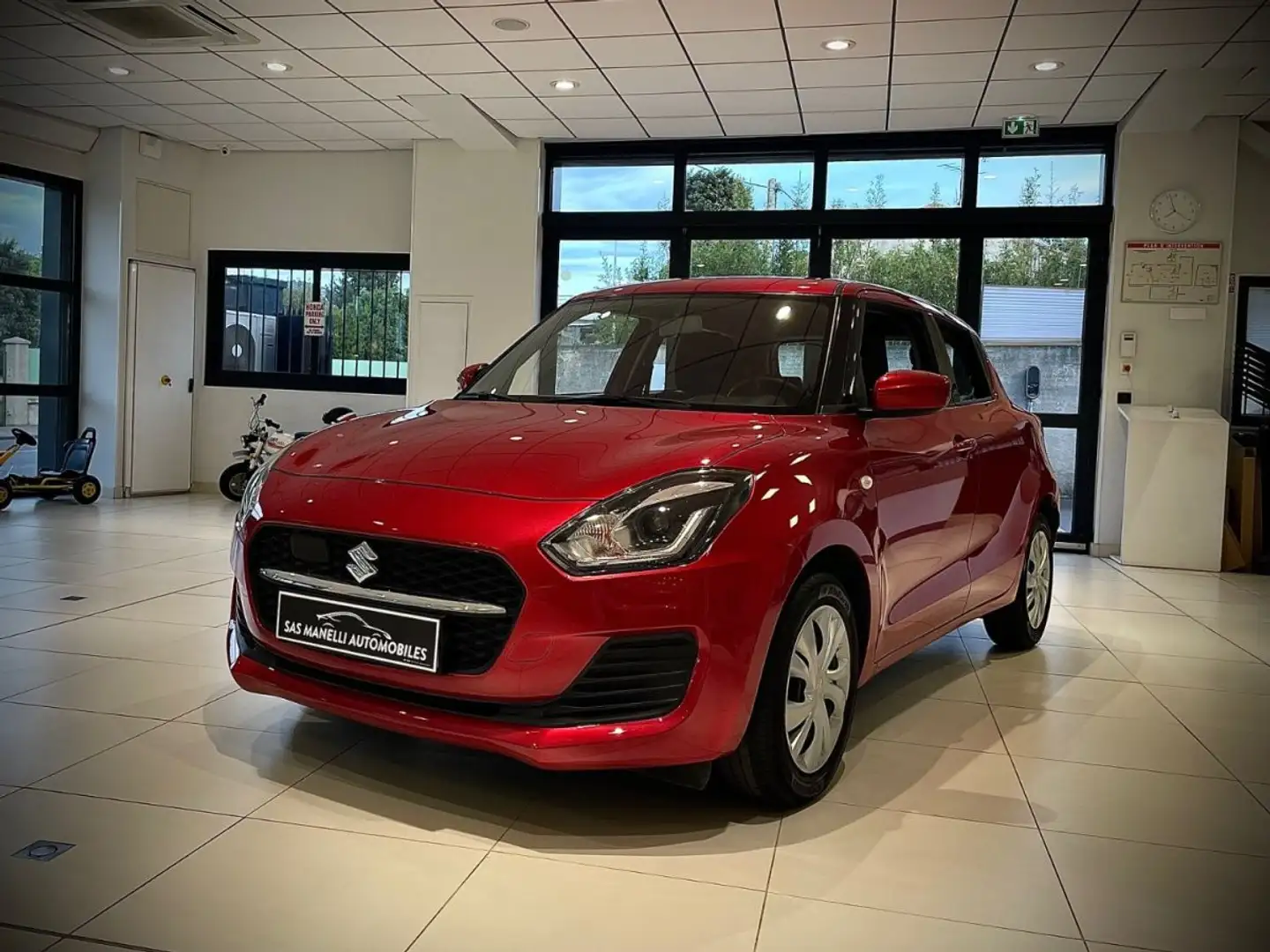 Suzuki Swift 1.2 Dualjet Hybrid Avantage Rot - 1