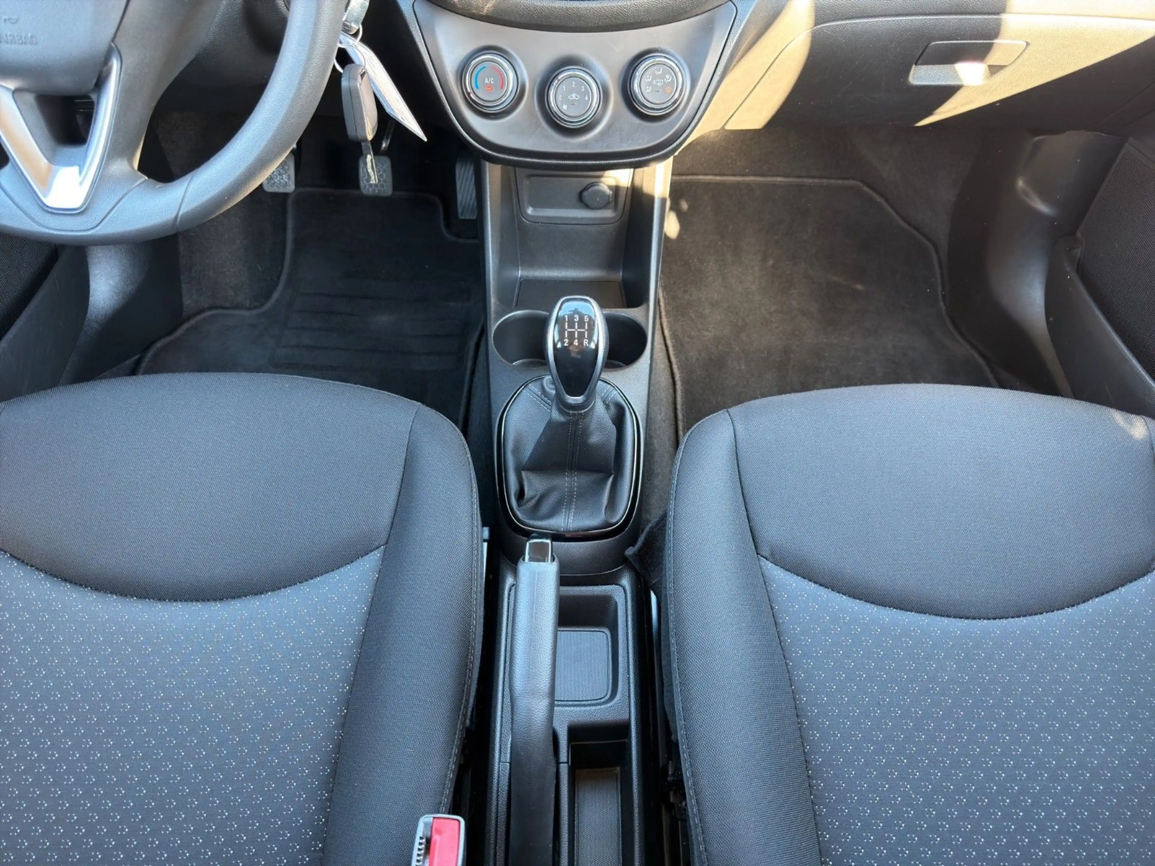 Opel Karl Edition KLIMAANLAGE, ALLWETTERREIFEN — photo 11