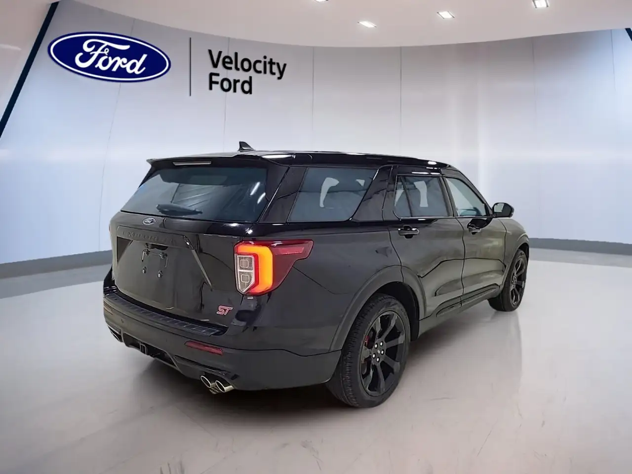 Ford Explorer снимка Ford Explorer