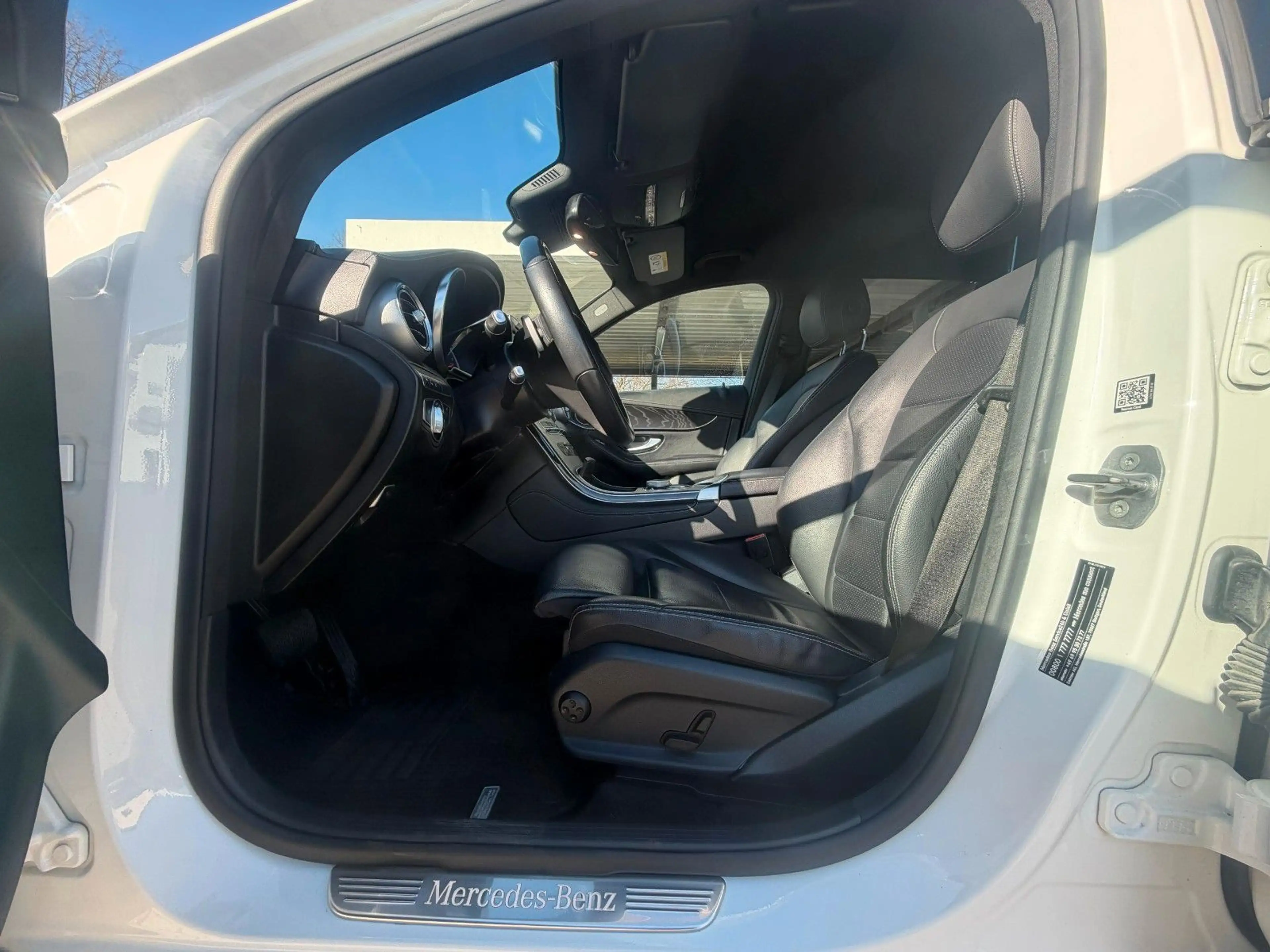Mercedes-Benz GLC 350 e 4Matic — photo 15