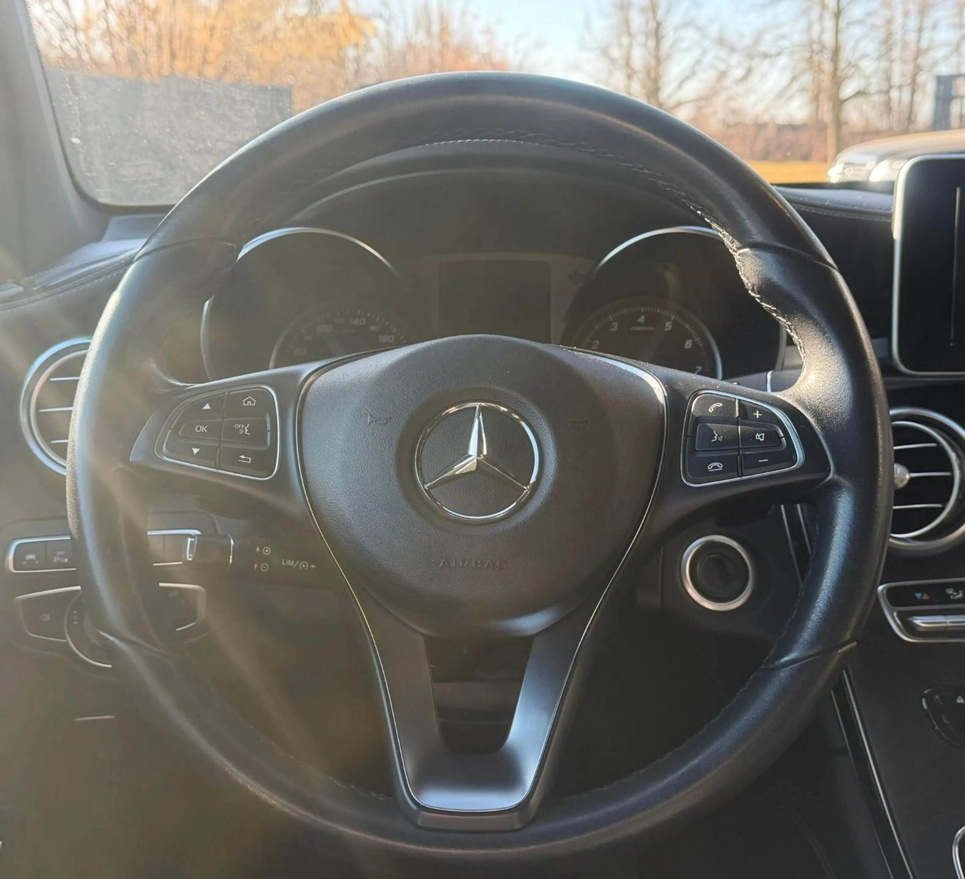 Mercedes-Benz GLC 350 e 4Matic — photo 11
