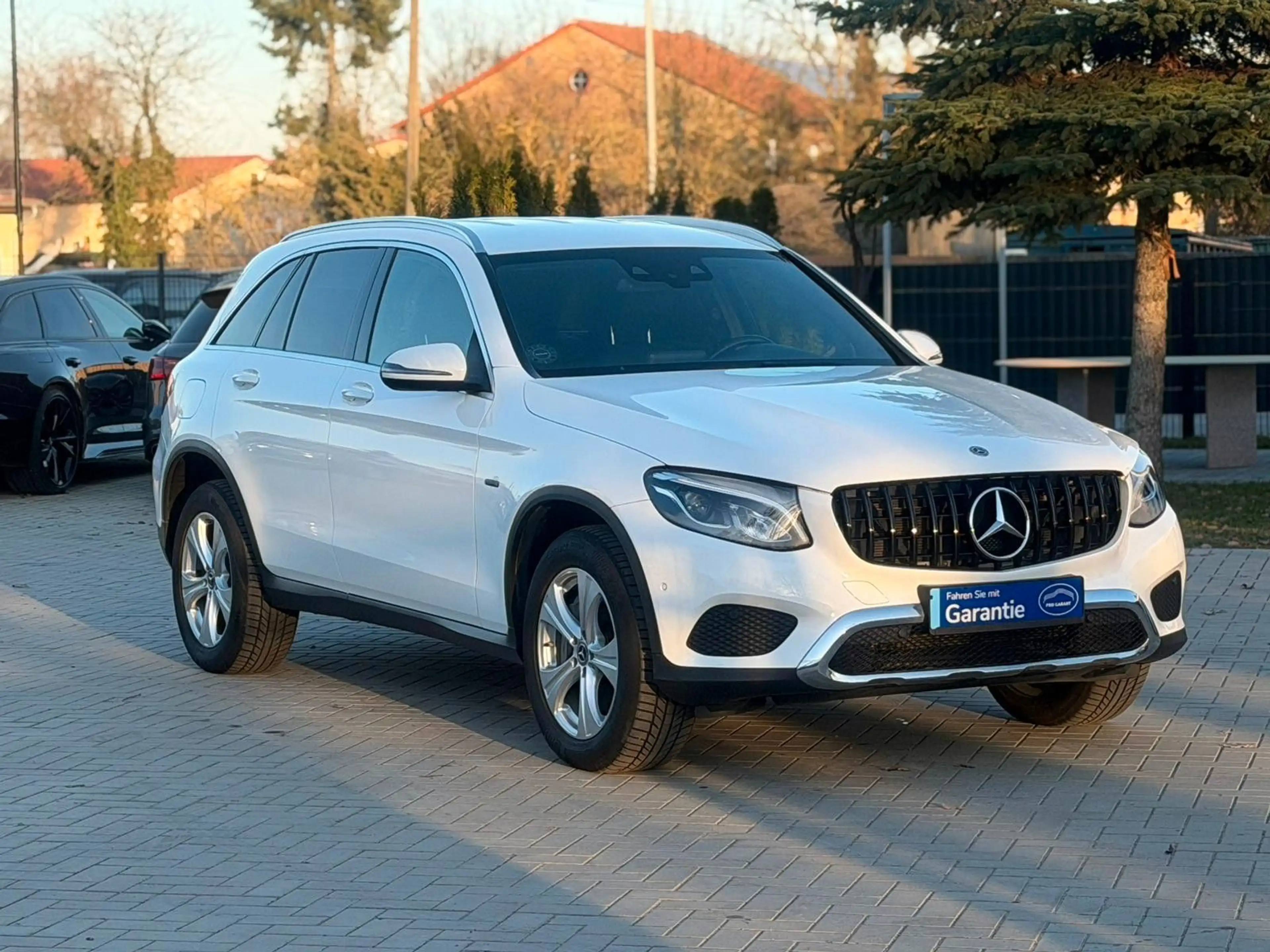 Mercedes-Benz GLC 350 e 4Matic — photo 3