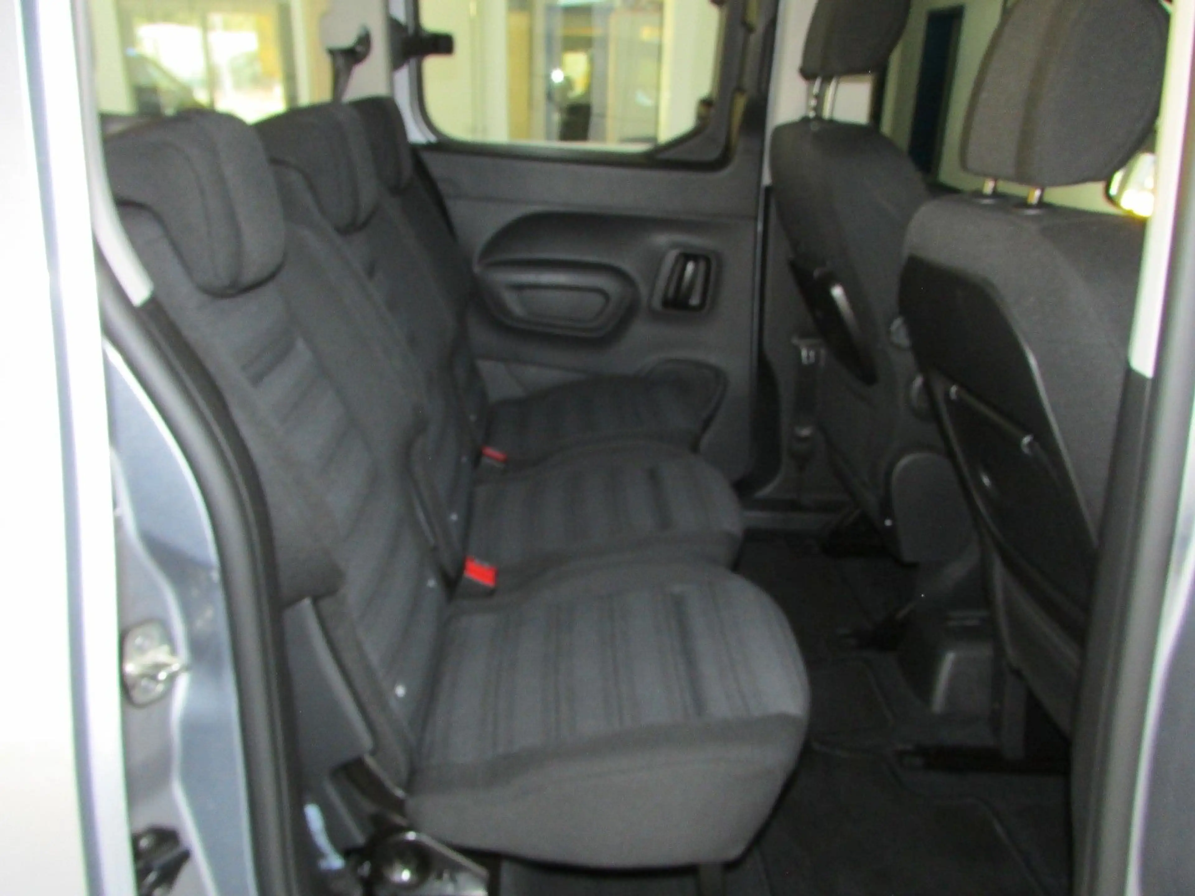 Opel Combo Life E  Rollstuhlrampe-Behindertengerecht — photo 20