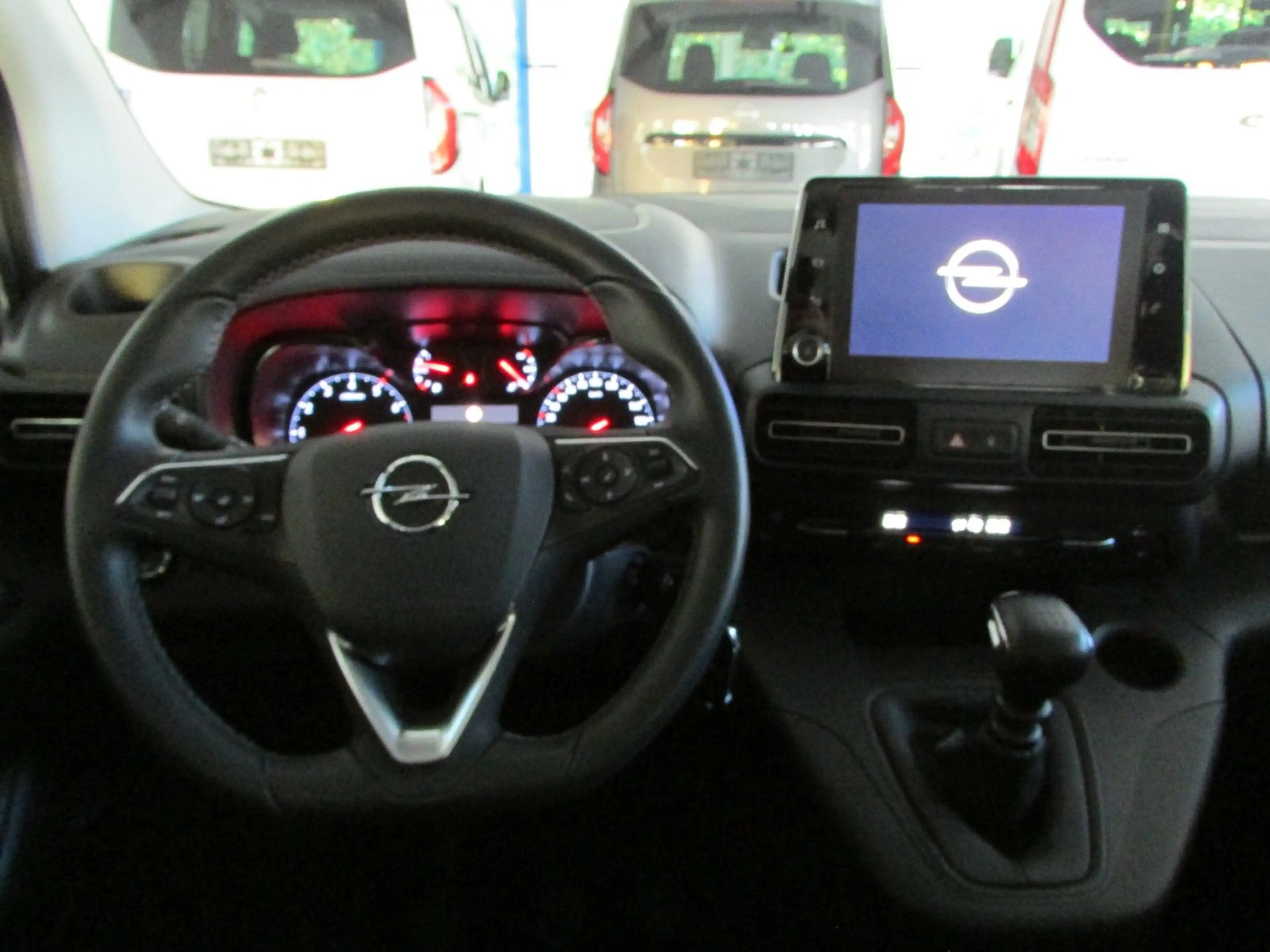 Opel Combo Life E  Rollstuhlrampe-Behindertengerecht — photo 15
