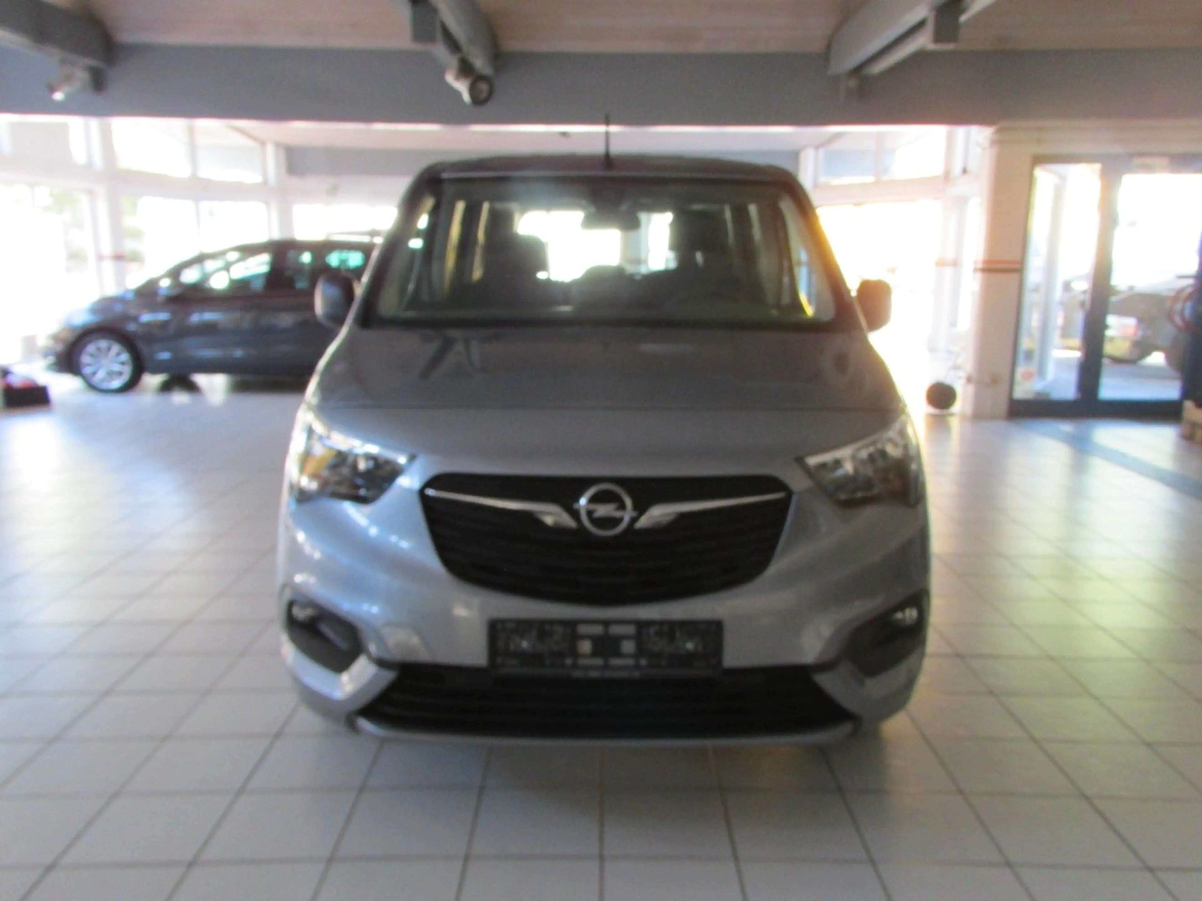 Opel Combo Life E  Rollstuhlrampe-Behindertengerecht — photo 8
