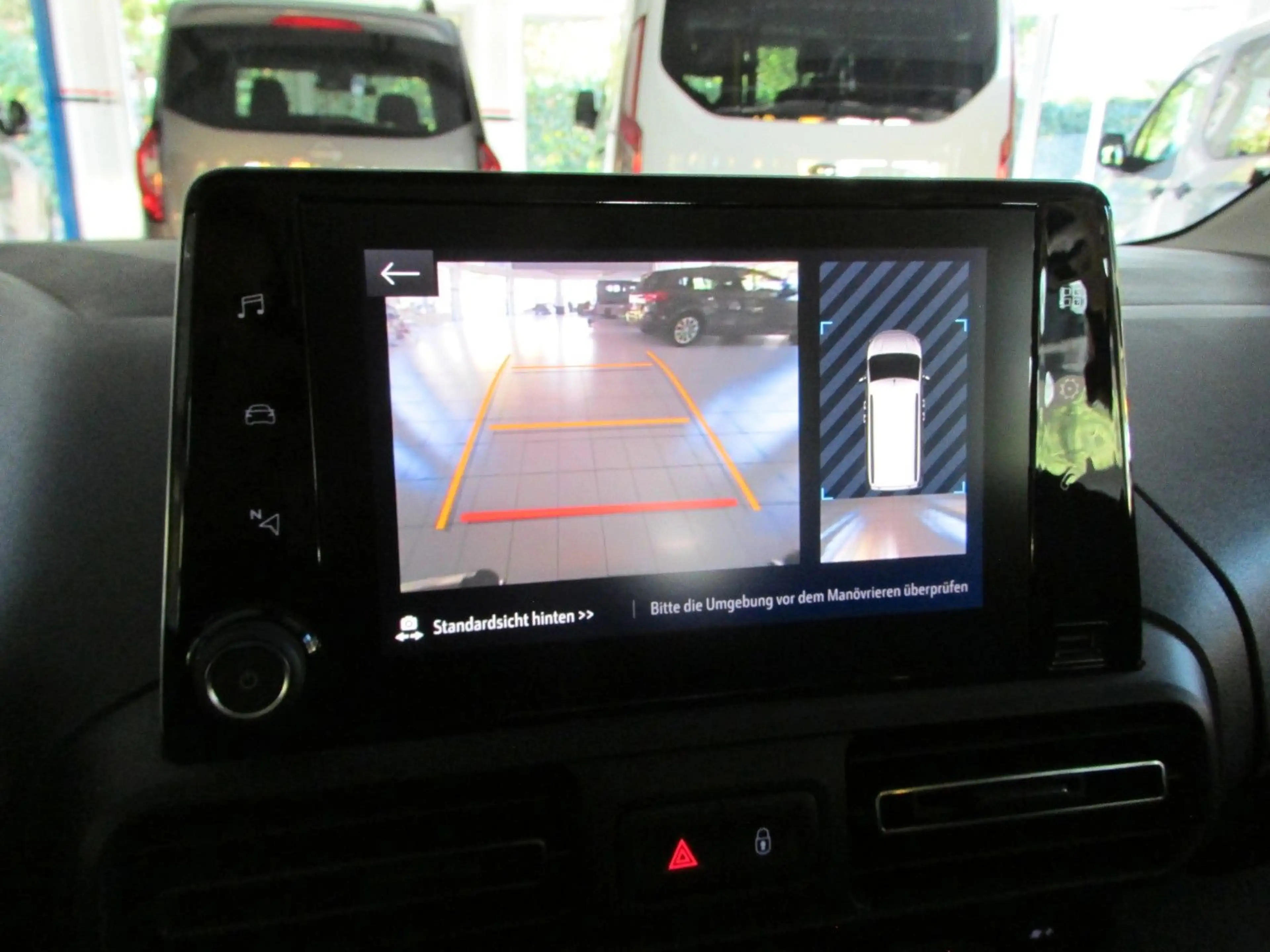 Opel Combo Life E  Rollstuhlrampe-Behindertengerecht — photo 24