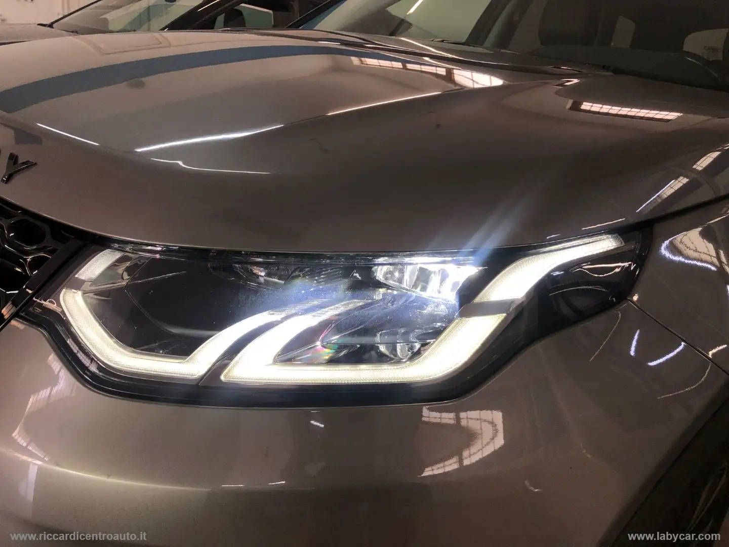 Land Rover Discovery Sport 2.0 TD4 204 CV SE Grigio - 2