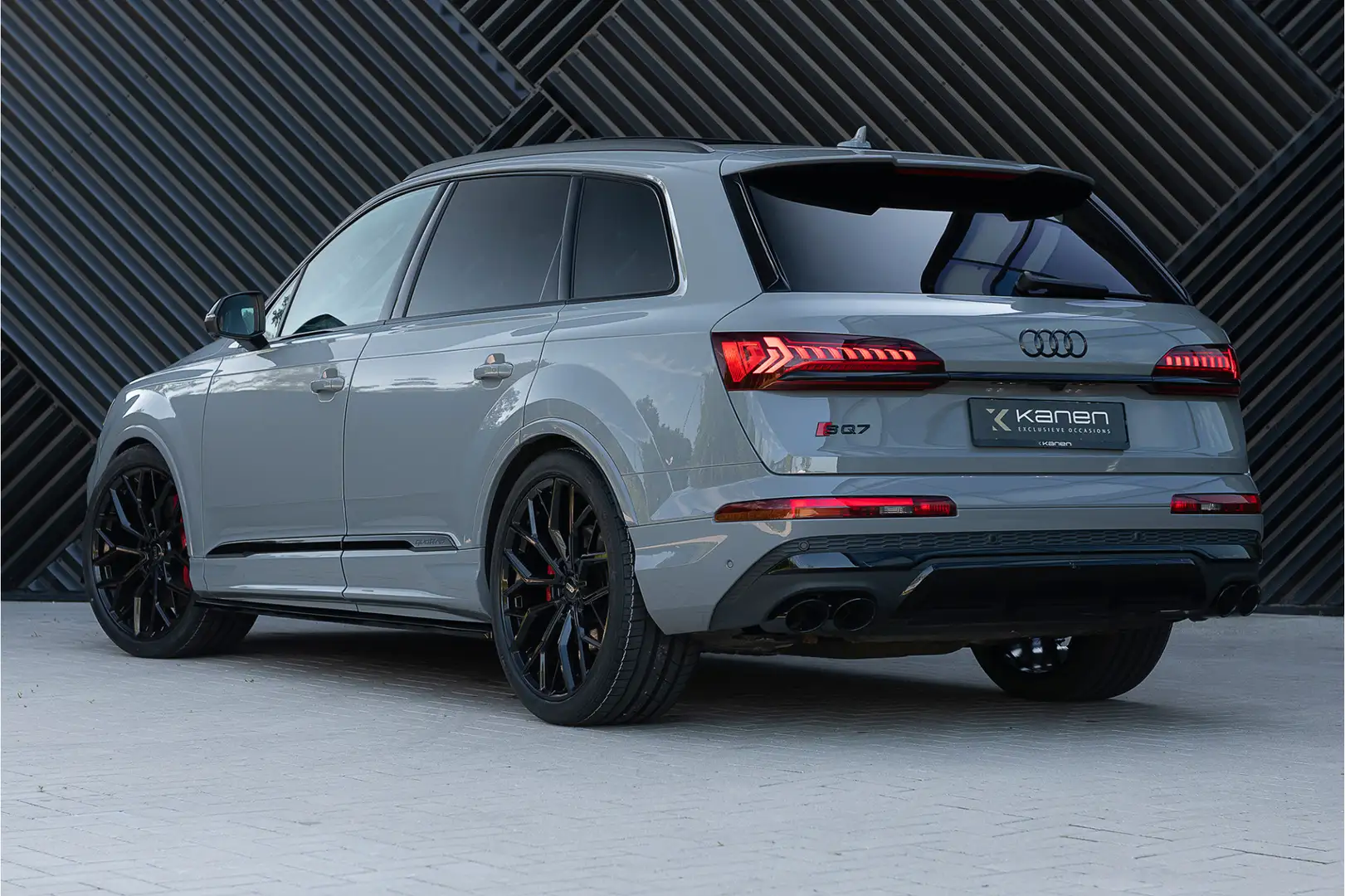 Audi SQ7 4.0 TFSI SQ7 quattro ACC Matrix Laser Ambient Pano Grijs - 2