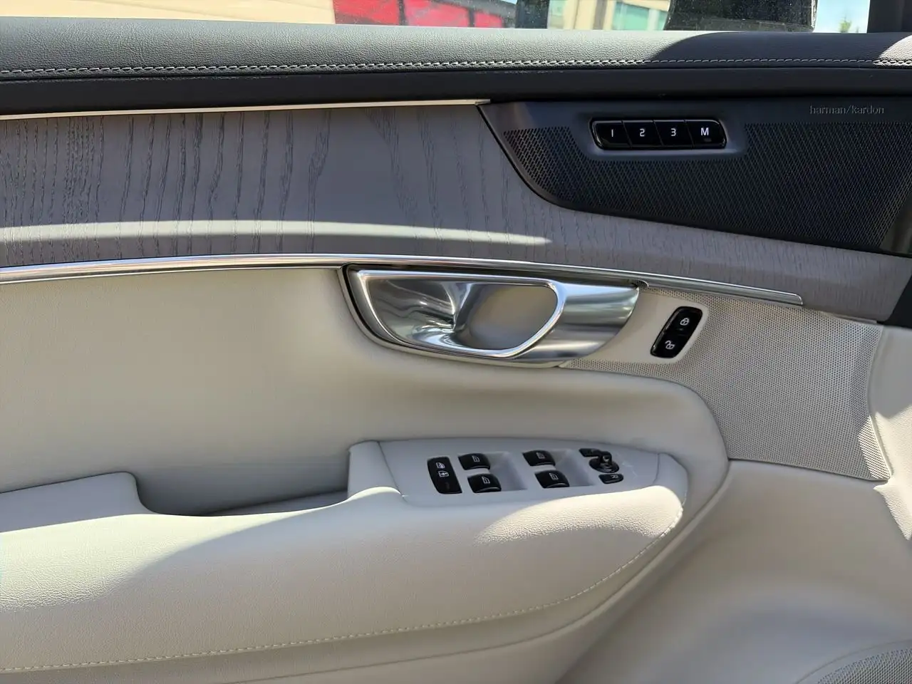 Volvo XC90 снимка Volvo XC90