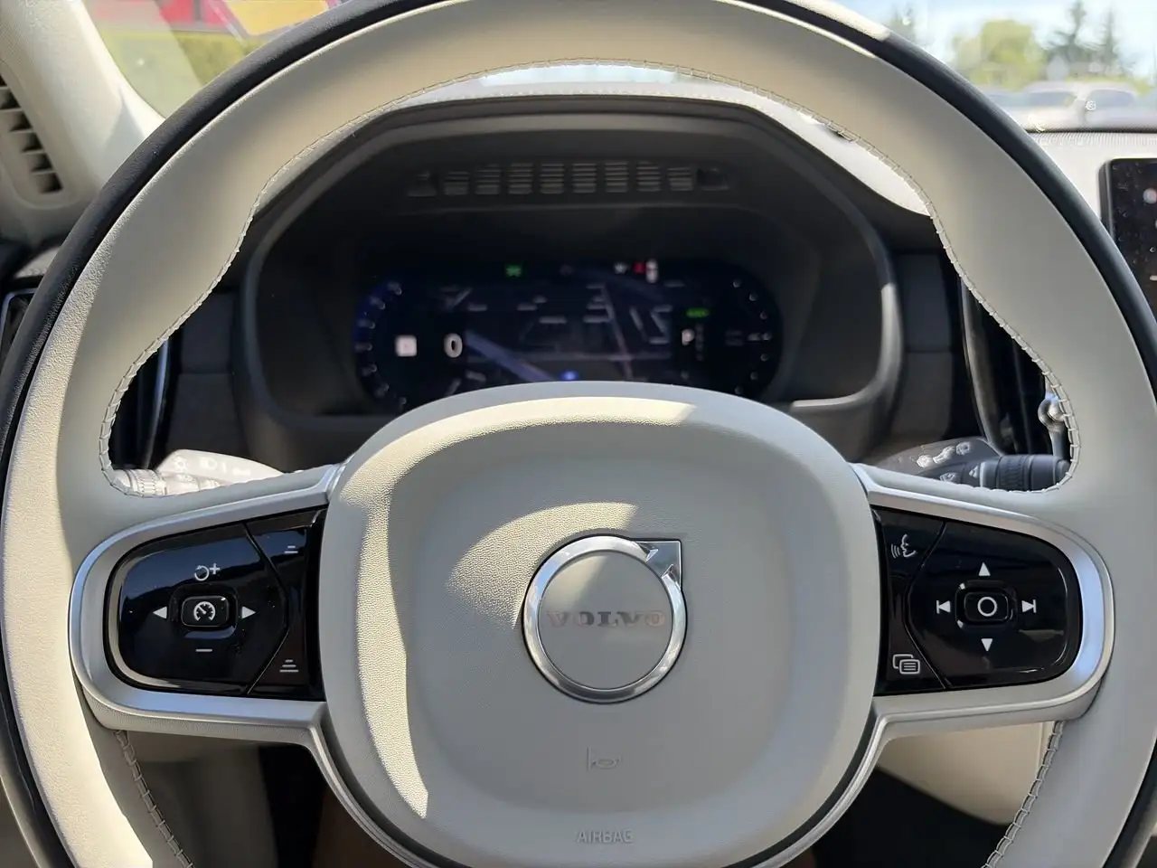Volvo XC90 снимка Volvo XC90