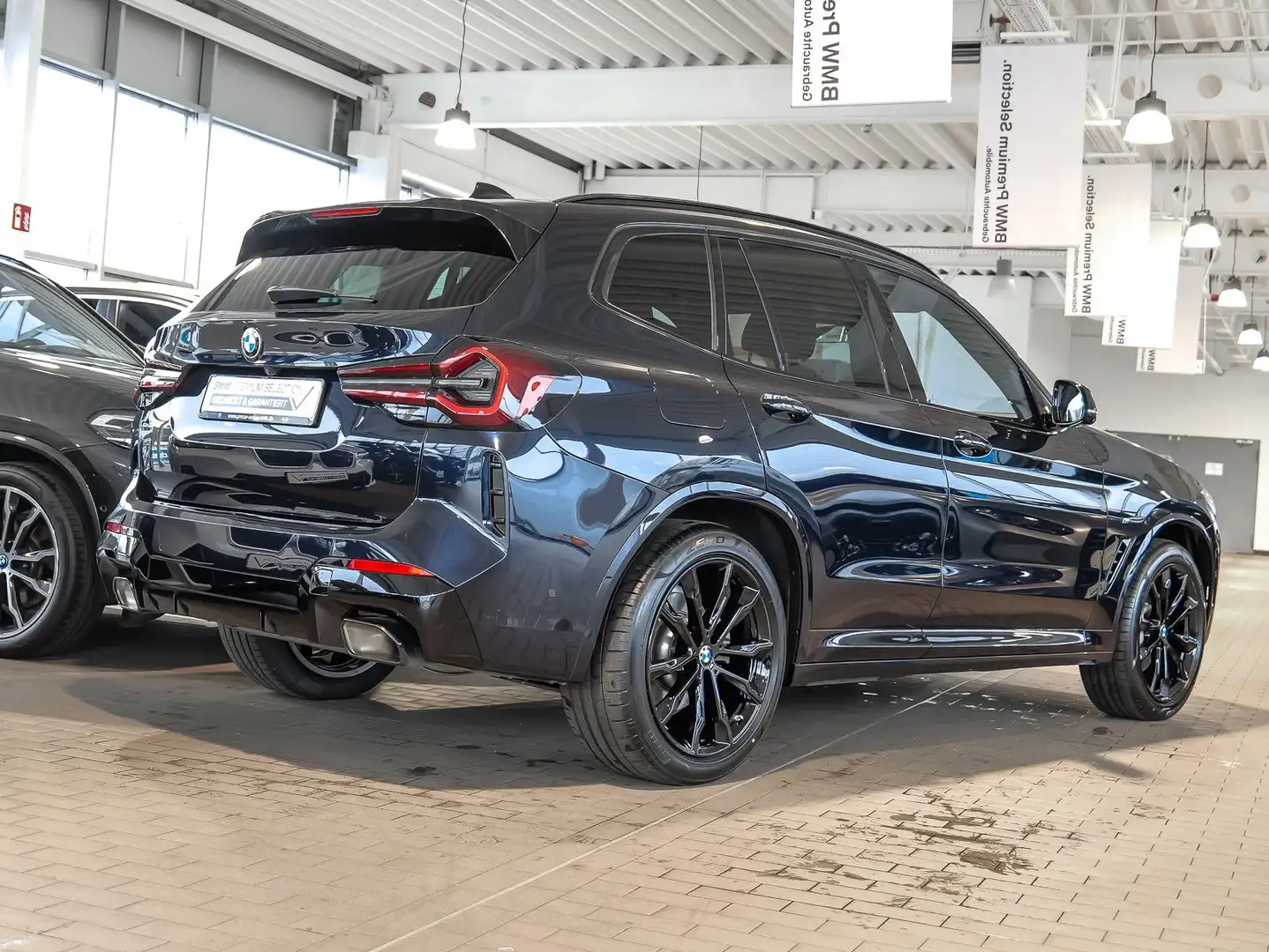 BMW X3 xDrive30i M-Sport HeadUp DAProf Pano Harman/K Schwarz - 2