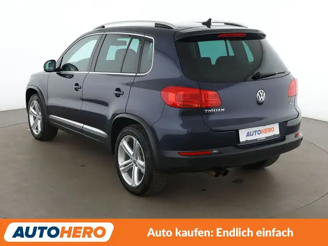 Volkswagen Tiguan view 4