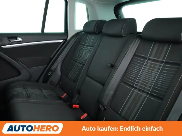 Volkswagen Tiguan view 14