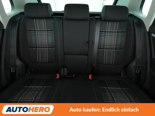 Volkswagen Tiguan view 15