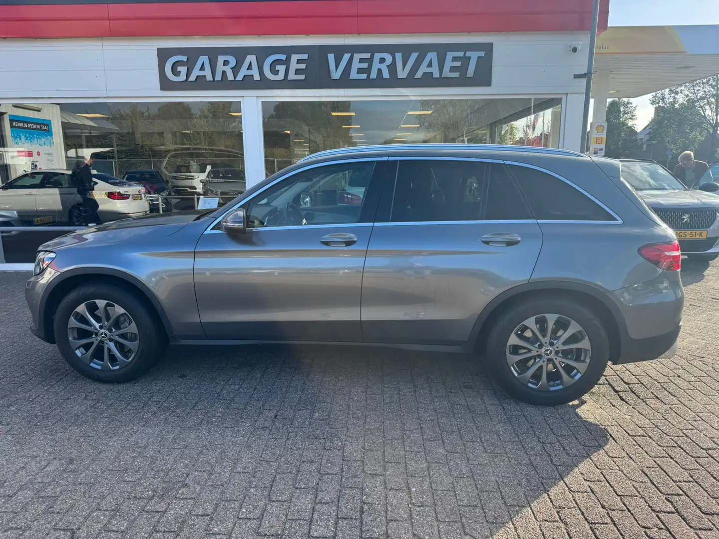 Mercedes-Benz GLC 250 4MATIC Business Solution Gris - 1