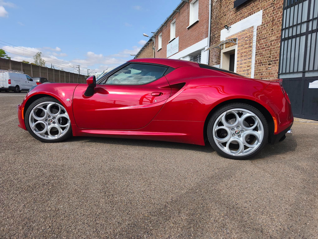Alfa Romeo 4C 4C 1750 Tbi 240 ch TCT Standard Edition