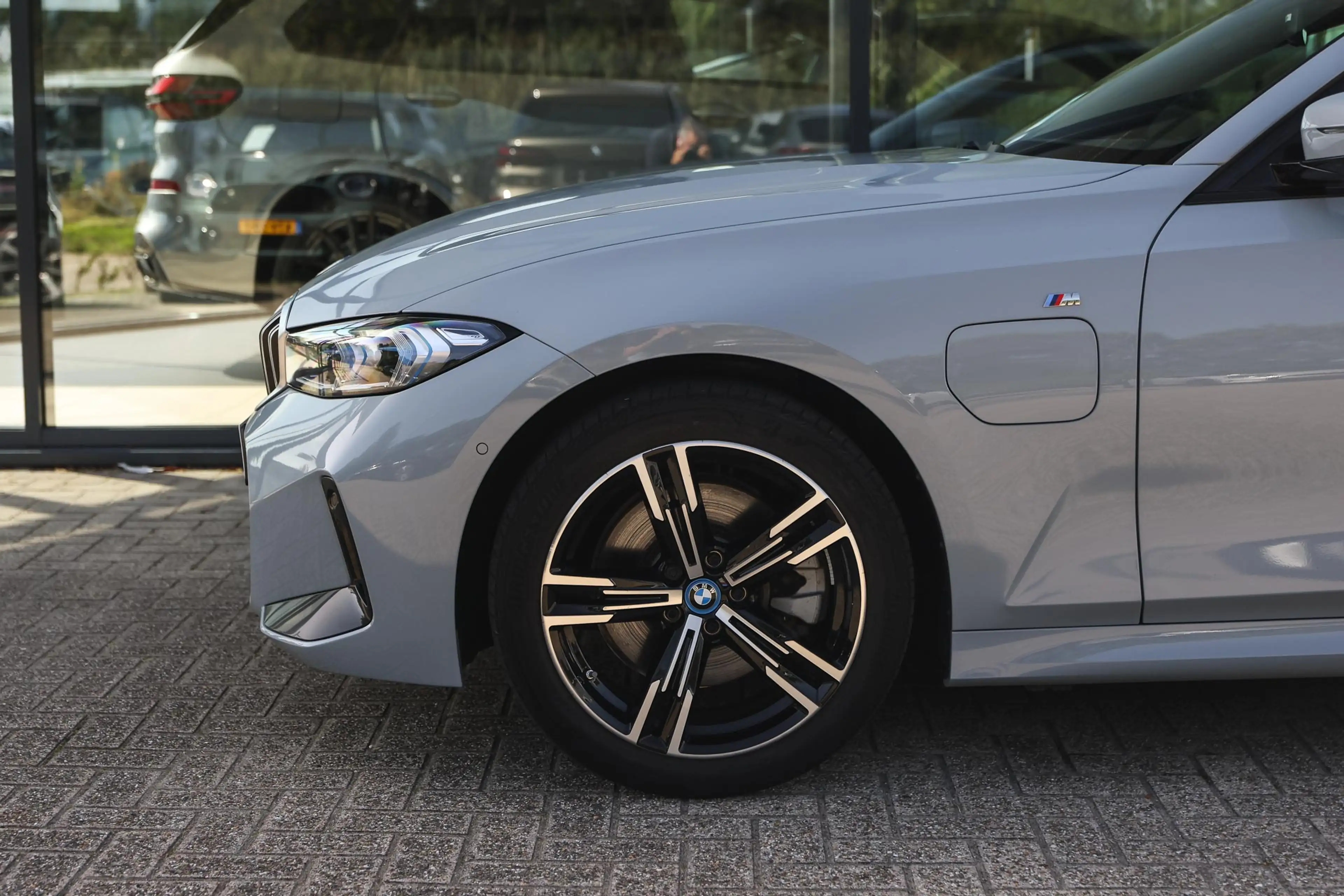 BMW 330 3 Serie Touring 330e M Sport Automaat / Sportstoel — photo 4