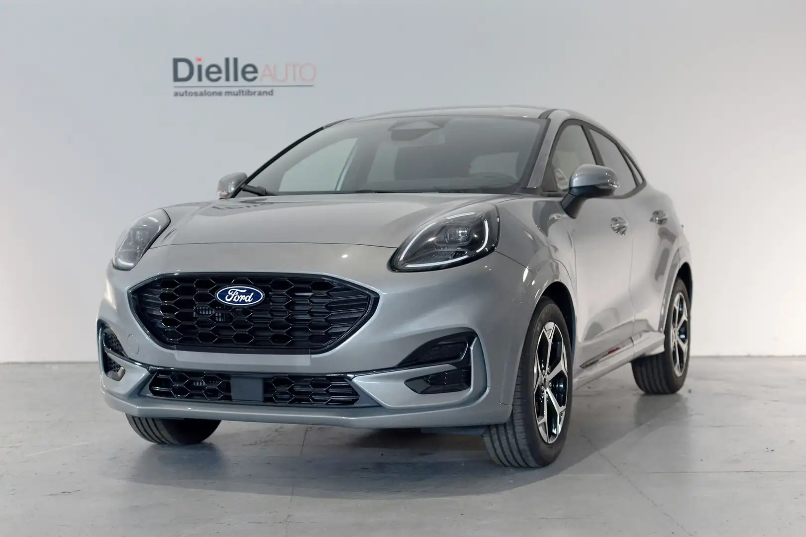Ford Puma 1.0 EcoBoost Hybrid 125 CV S&S aut. ST-Line Grigio - 1