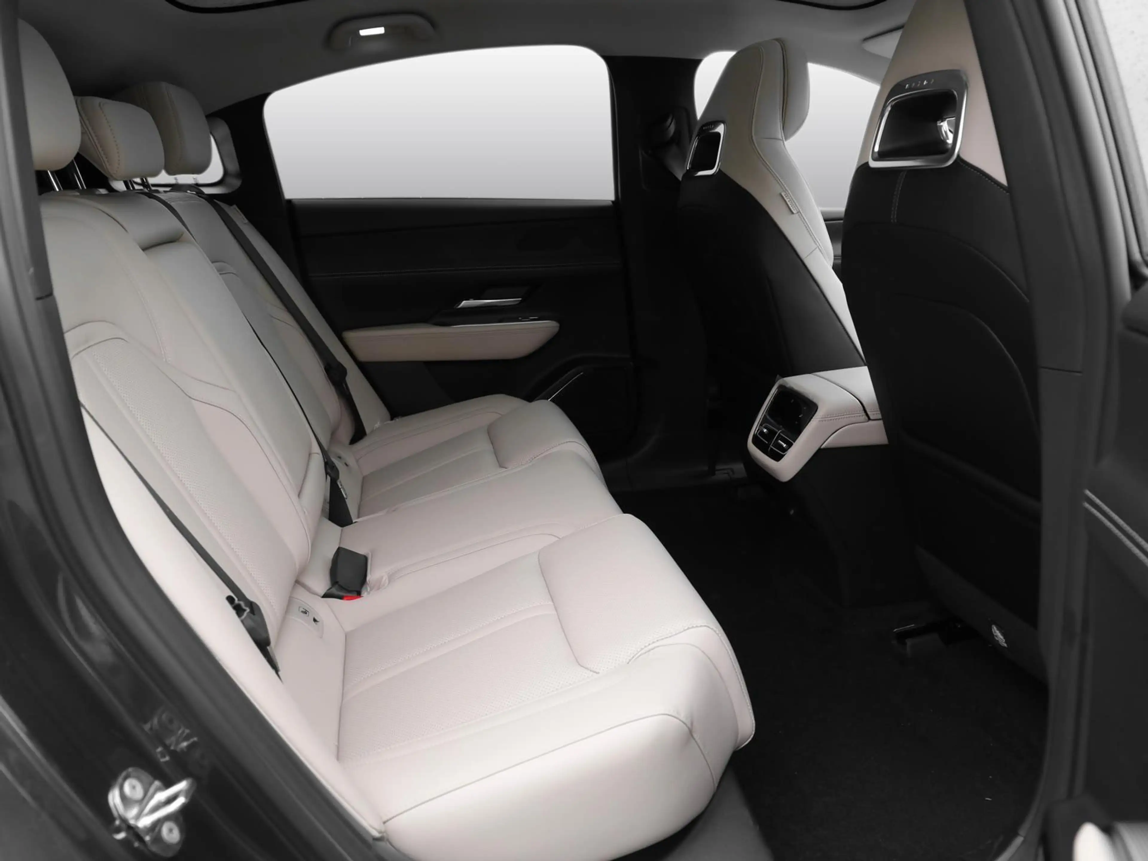 Mazda 6e EV Long Range 1AT RWD Takumi — photo 4