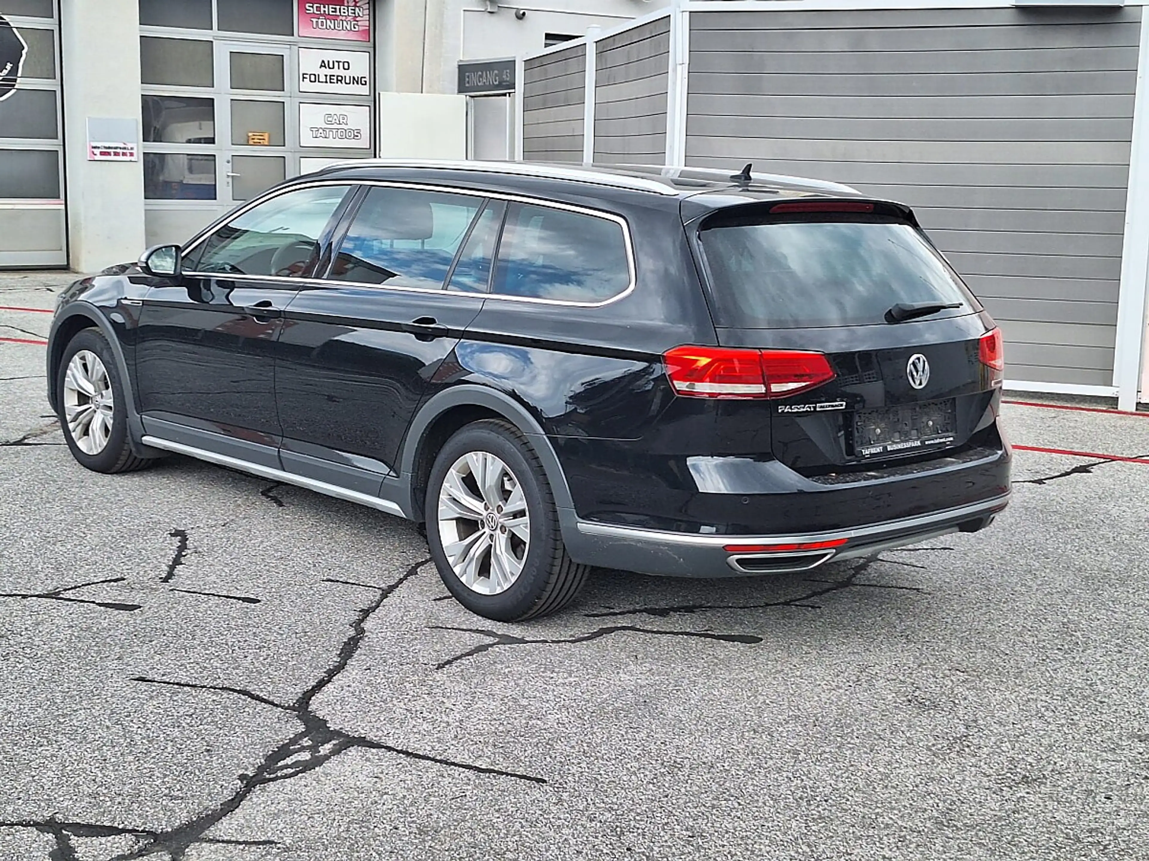 Volkswagen Passat Alltrack 4Motion 2.0 TDI BMT — photo 11