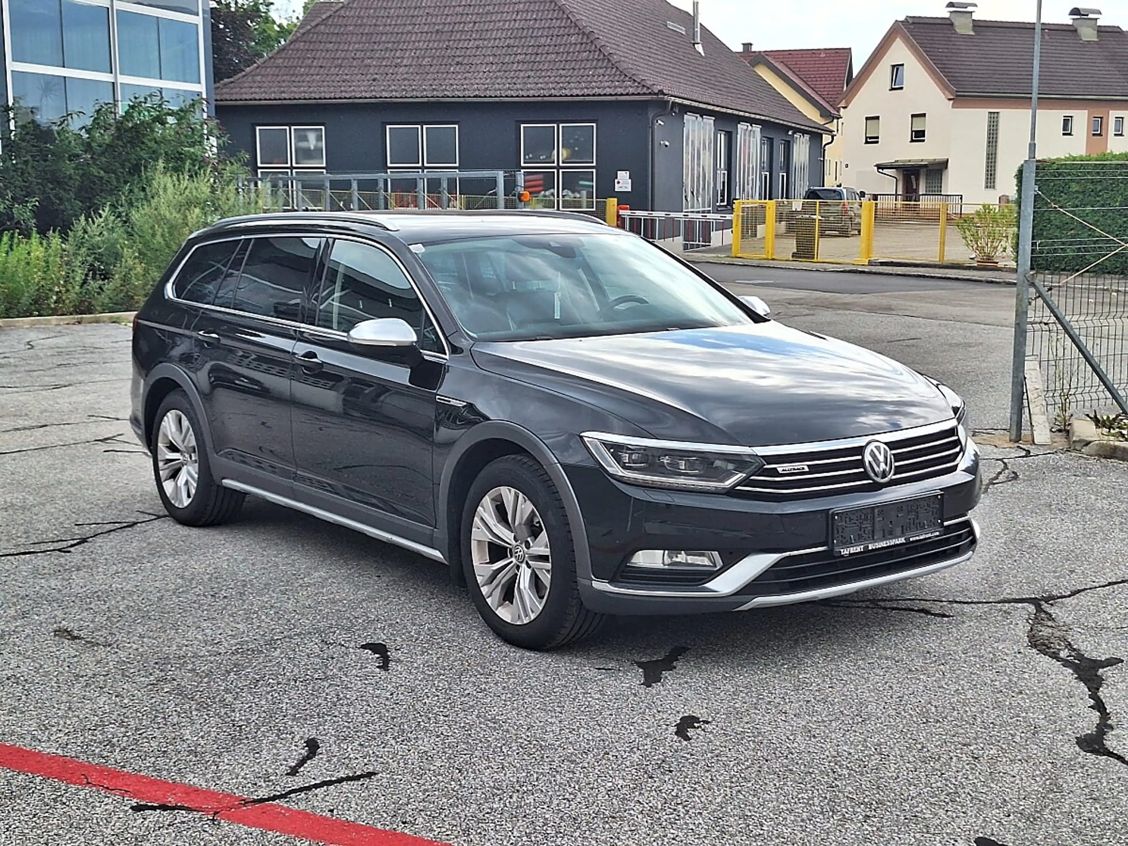 Volkswagen Passat Alltrack 4Motion 2.0 TDI BMT — photo 4