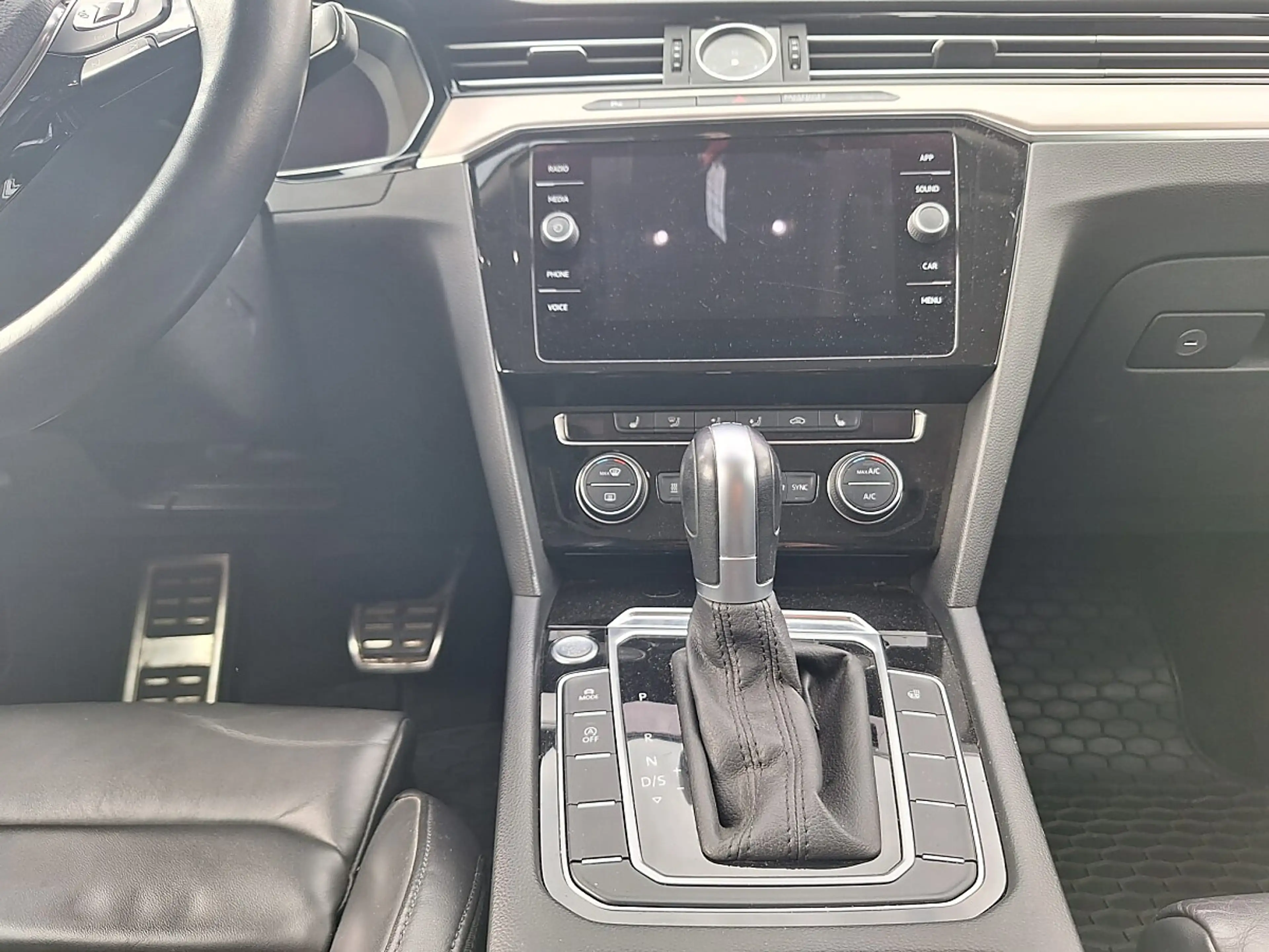 Volkswagen Passat Alltrack 4Motion 2.0 TDI BMT — photo 15