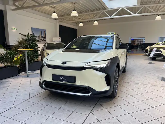 Toyota bZ4X Lounge Taxi