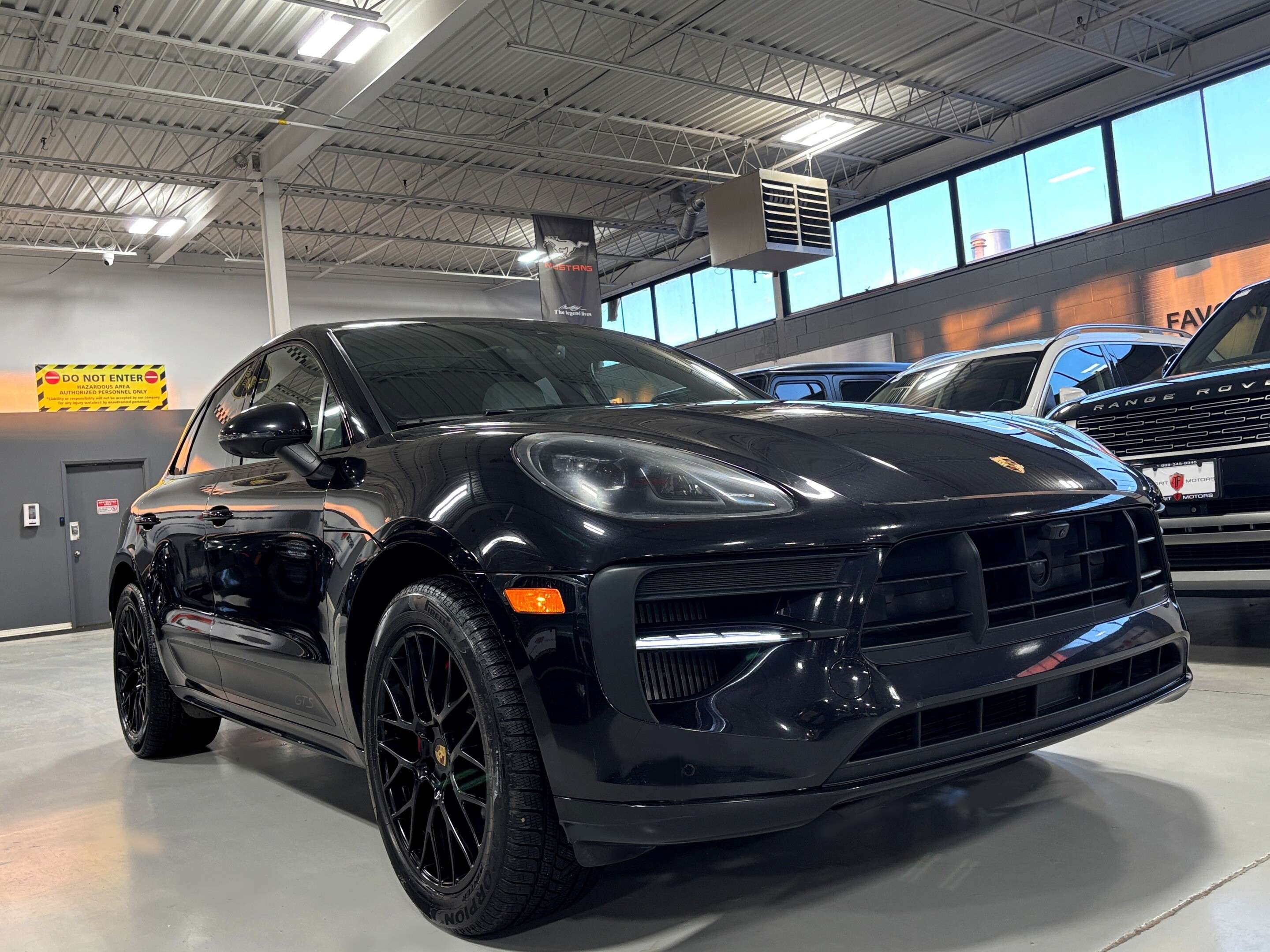 2021 Porsche Macan GTS AWD|NAV|BOSE|CARBON|CREAMLEATHER|360CAM|PANO|+ alt 2