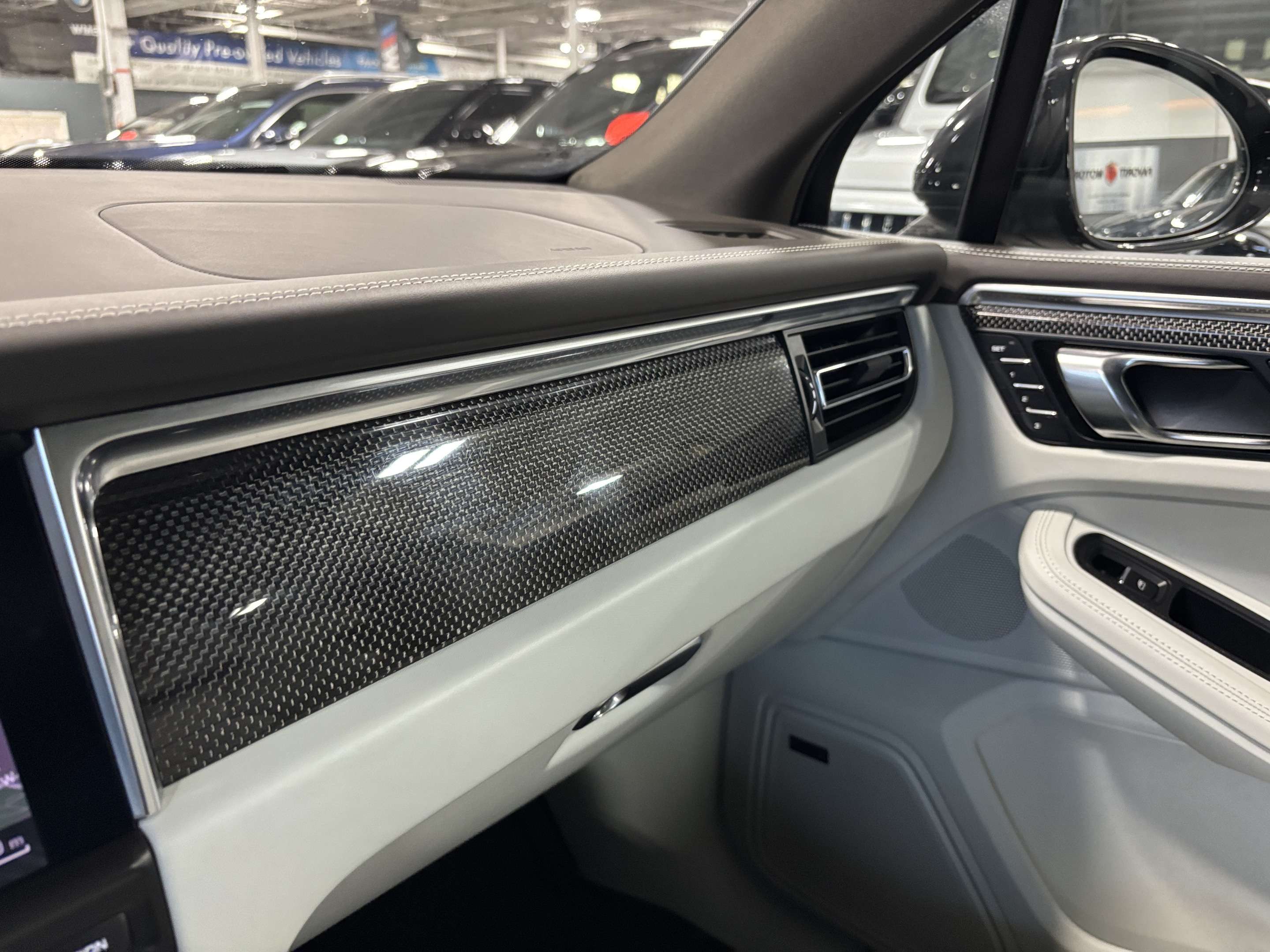 2021 Porsche Macan GTS AWD|NAV|BOSE|CARBON|CREAMLEATHER|360CAM|PANO|+ thumb 24
