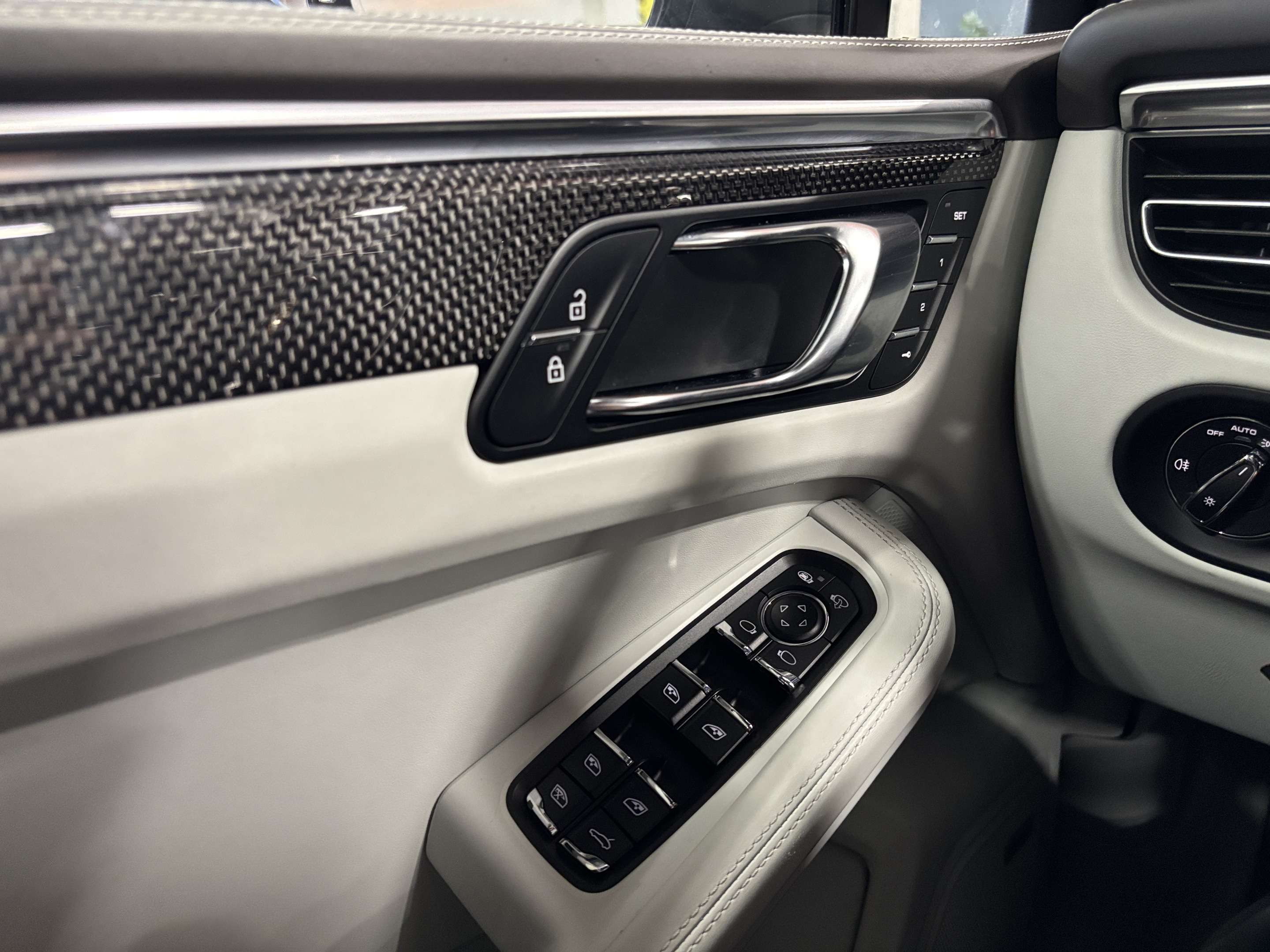 2021 Porsche Macan GTS AWD|NAV|BOSE|CARBON|CREAMLEATHER|360CAM|PANO|+ thumb 22