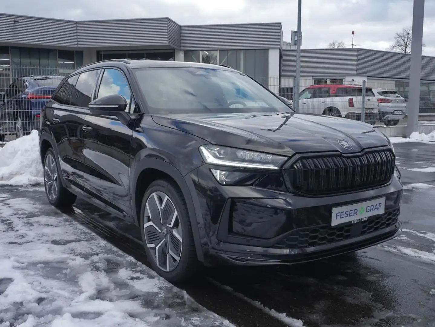Skoda Kodiaq Sportline 4x4 DSG NAVI/PANO/AHK Schwarz - 2