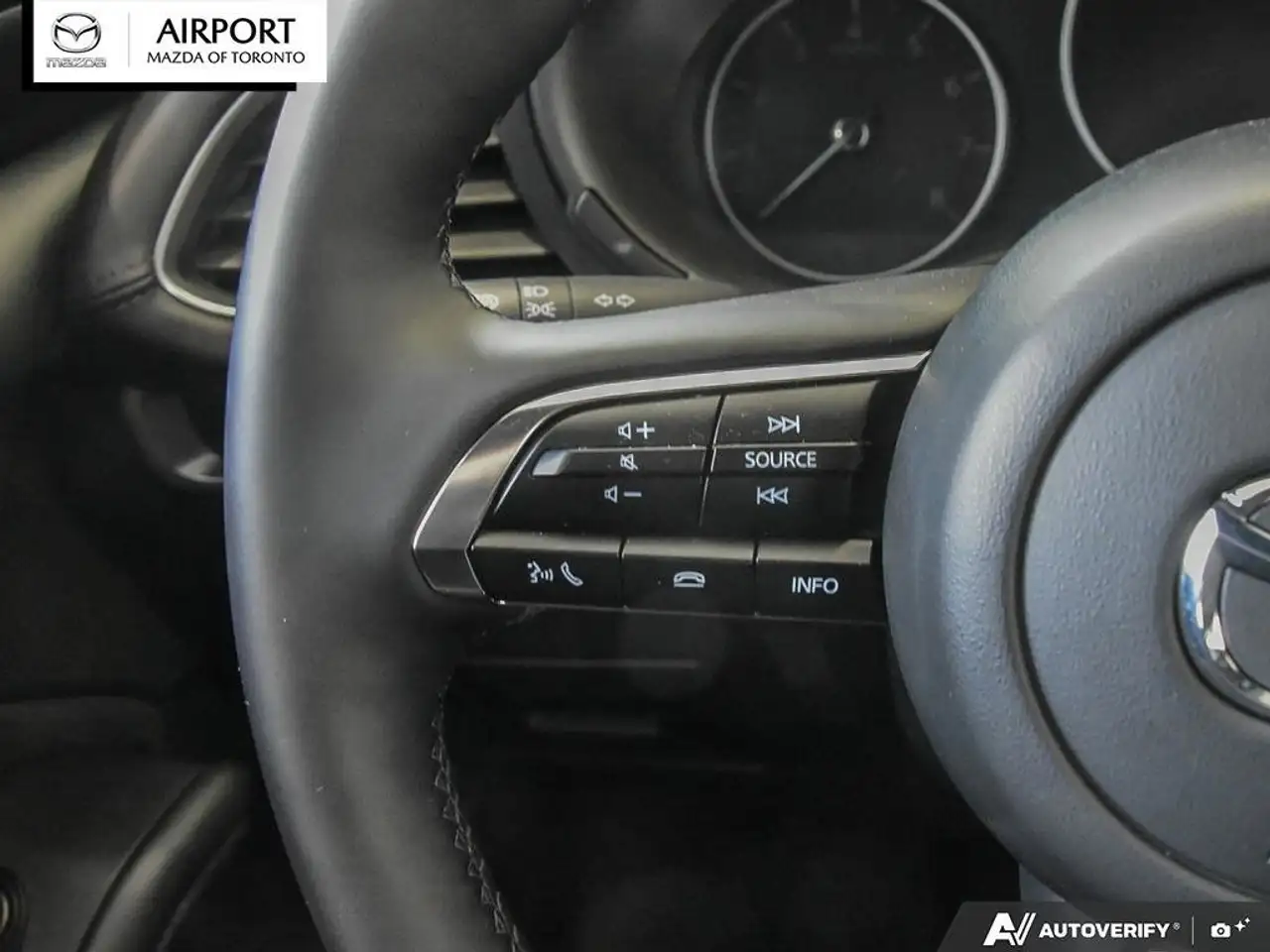 Mazda 3 снимка Mazda 3