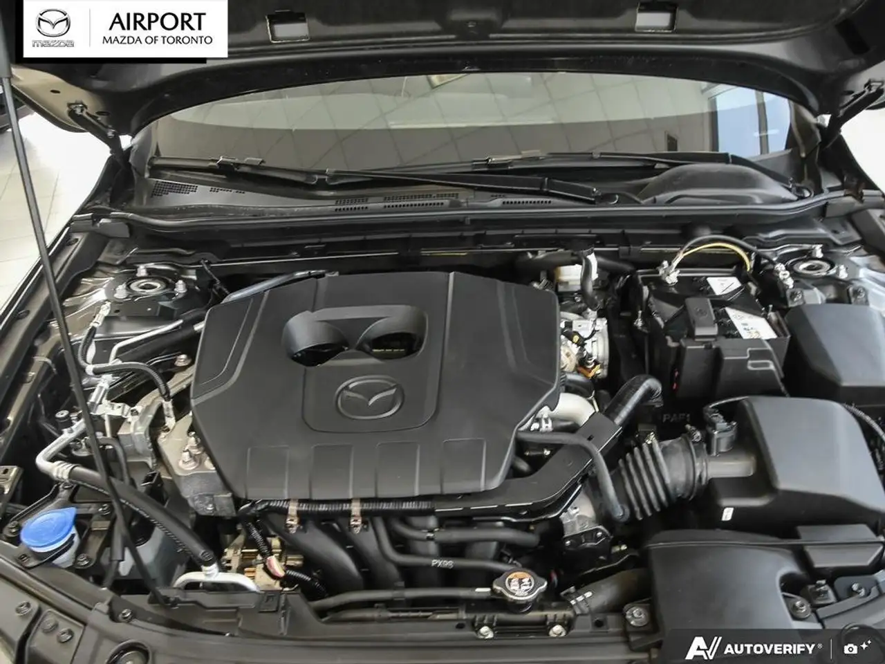 Mazda 3 снимка Mazda 3