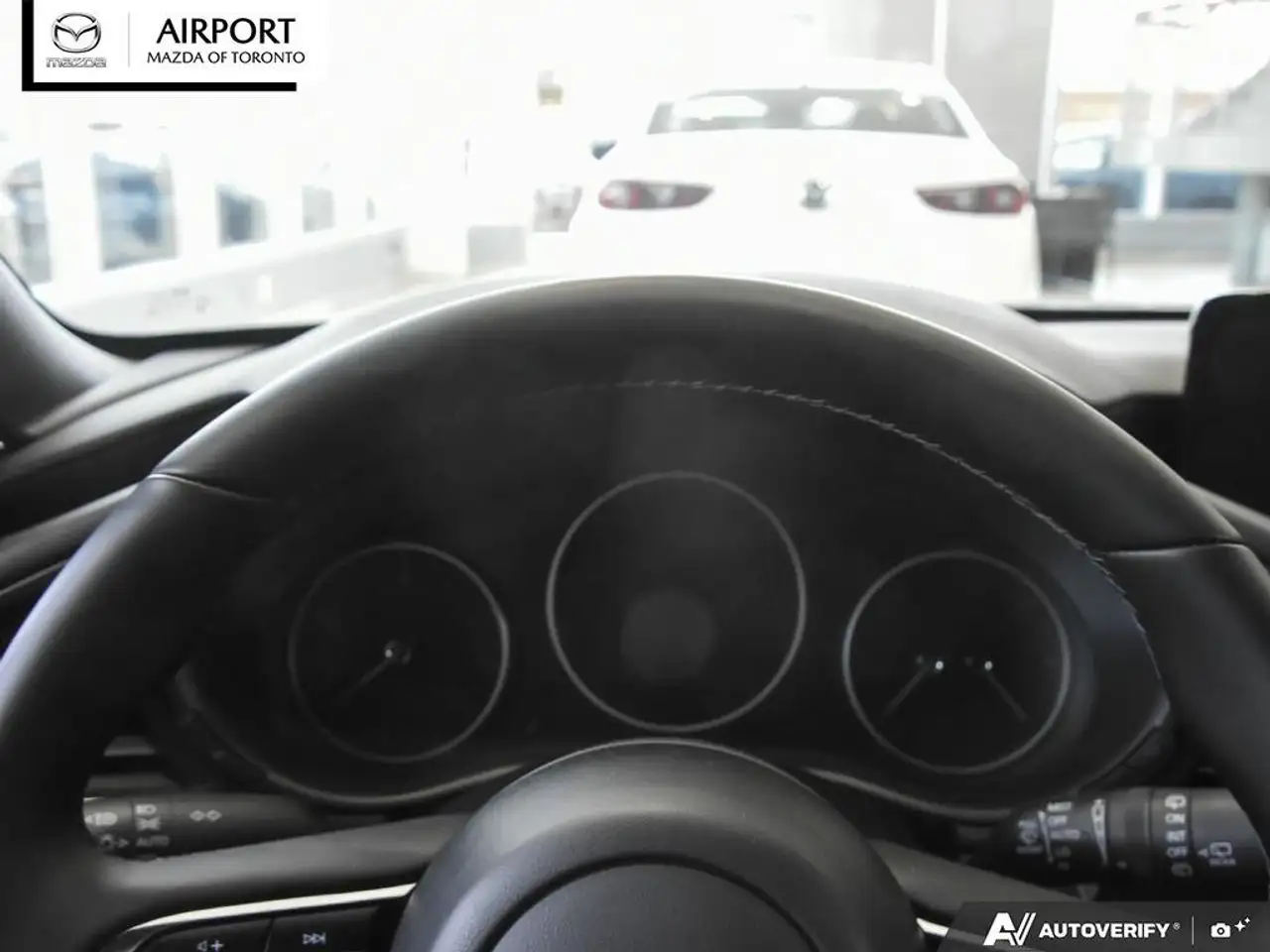 Mazda 3 снимка Mazda 3