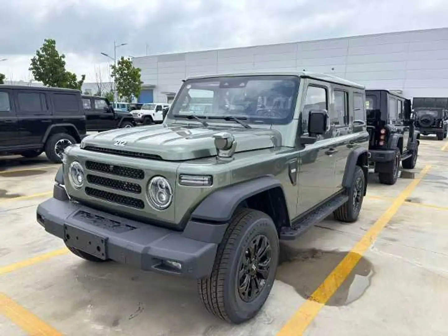 Sonstige Marken BAW 212 2,0 TCI 4WD, Anhängerkupplung Grün - 1