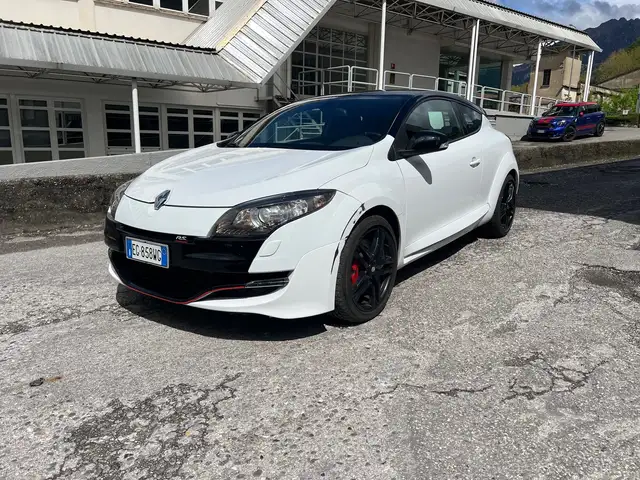 Renault Megane main image