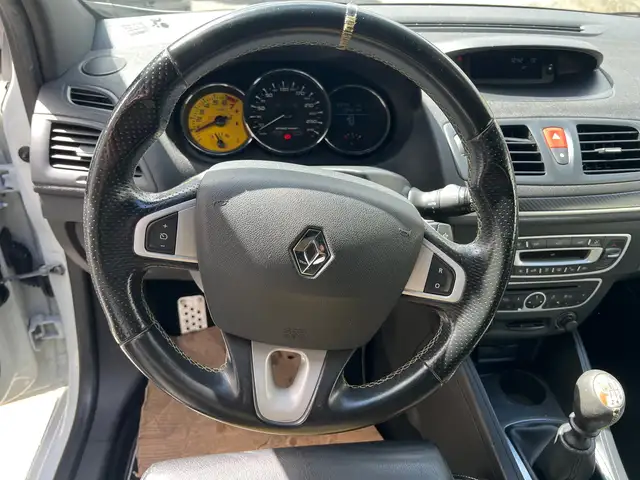 Renault Megane view 11