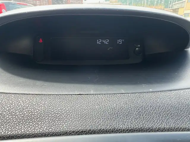 Renault Megane view 15