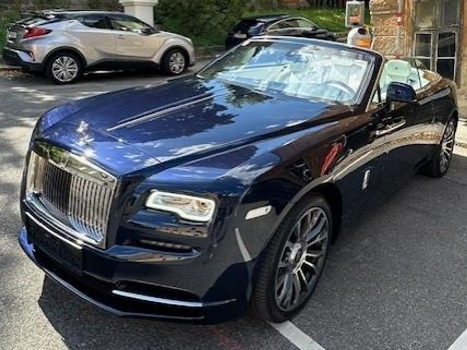 롤스로이스 고스트 2019 네이비 사진 5