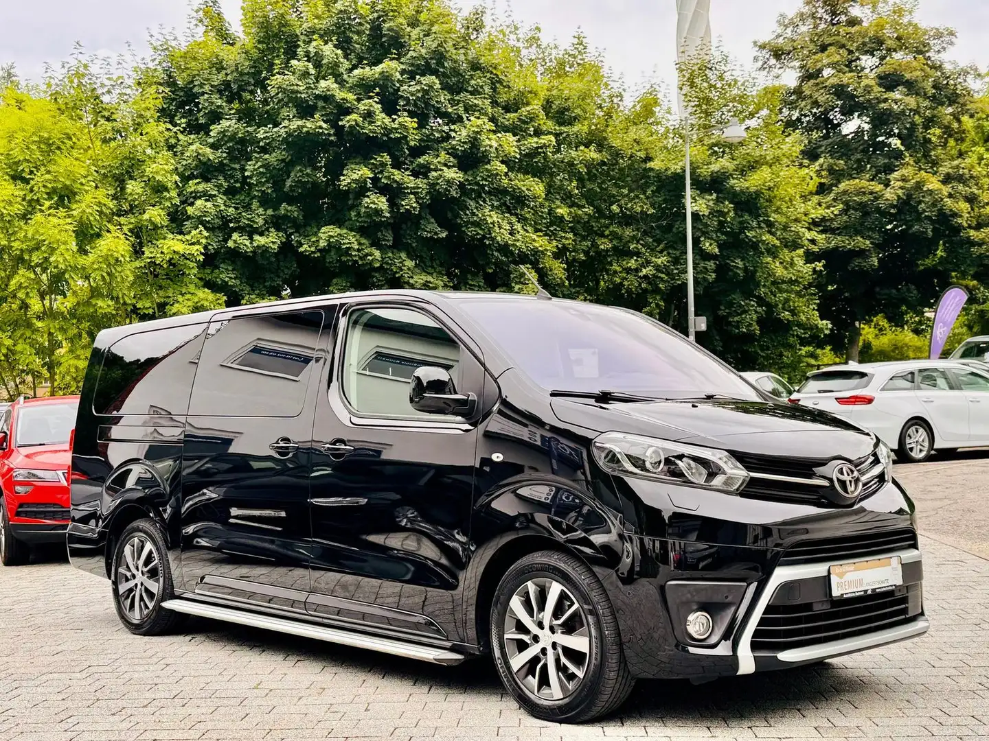 Toyota Proace Verso 2.0 D-4D L2 Executive Xenon Standh. Zwart - 2