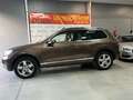 Volkswagen Touareg 3.0TDI V6 BMT Premium TerrainTech 245 Tip. Marrón - thumbnail 3