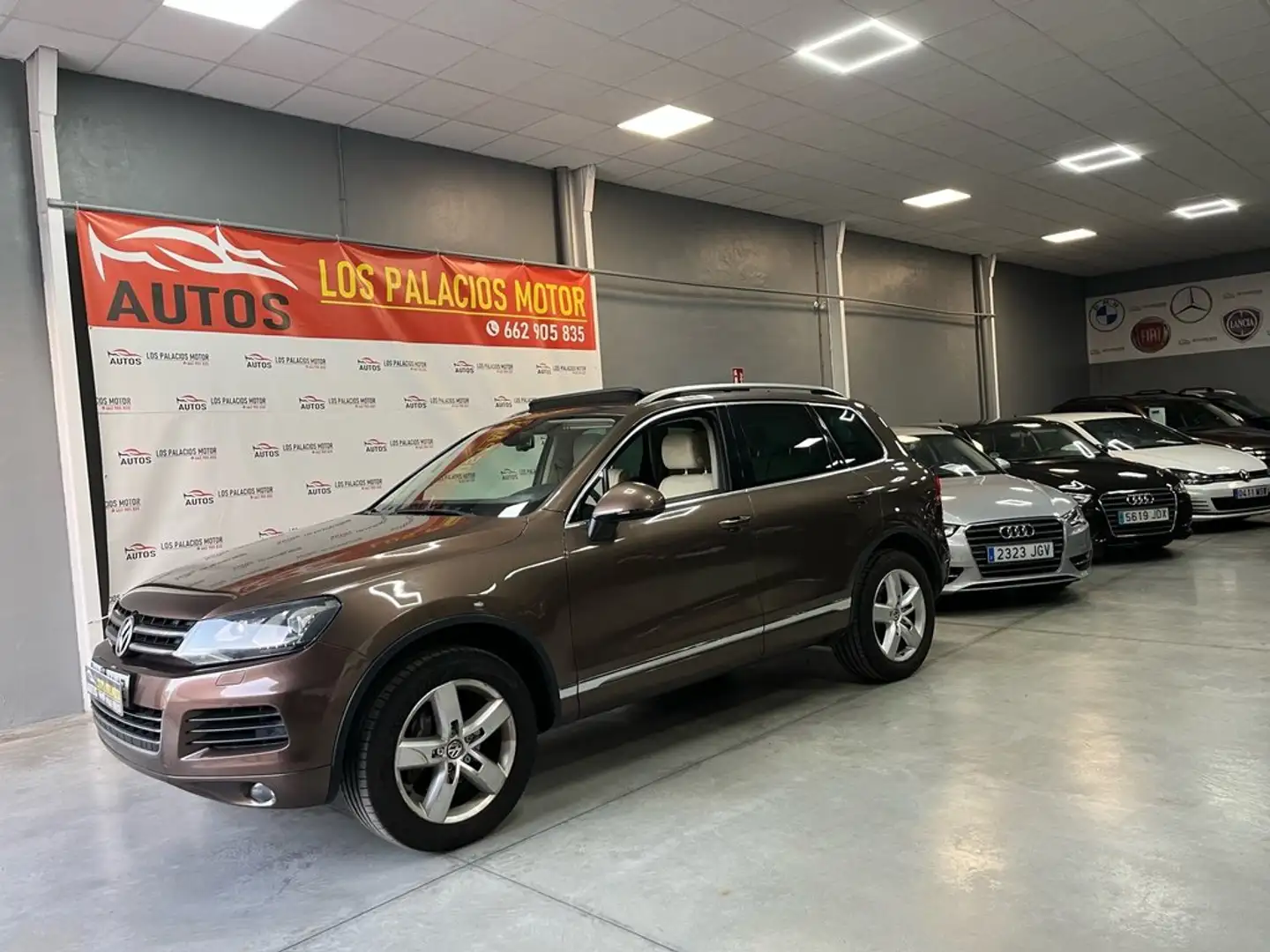 Volkswagen Touareg 3.0TDI V6 BMT Premium TerrainTech 245 Tip. Marrón - 1