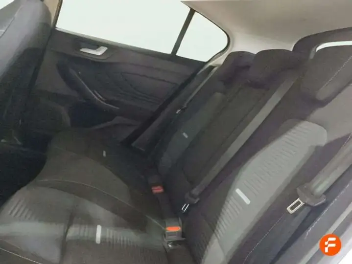 Ford Focus 2022, foto 22