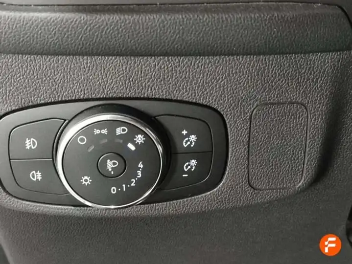 Ford Focus 2022, foto 9