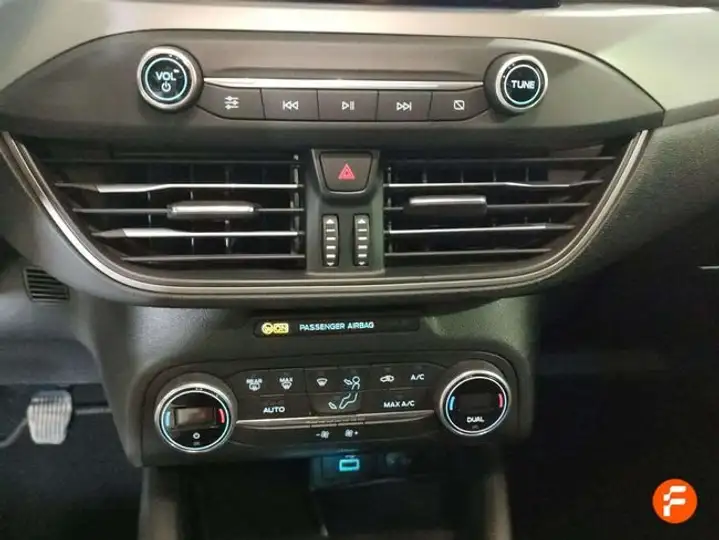Ford Focus 2022, foto 17