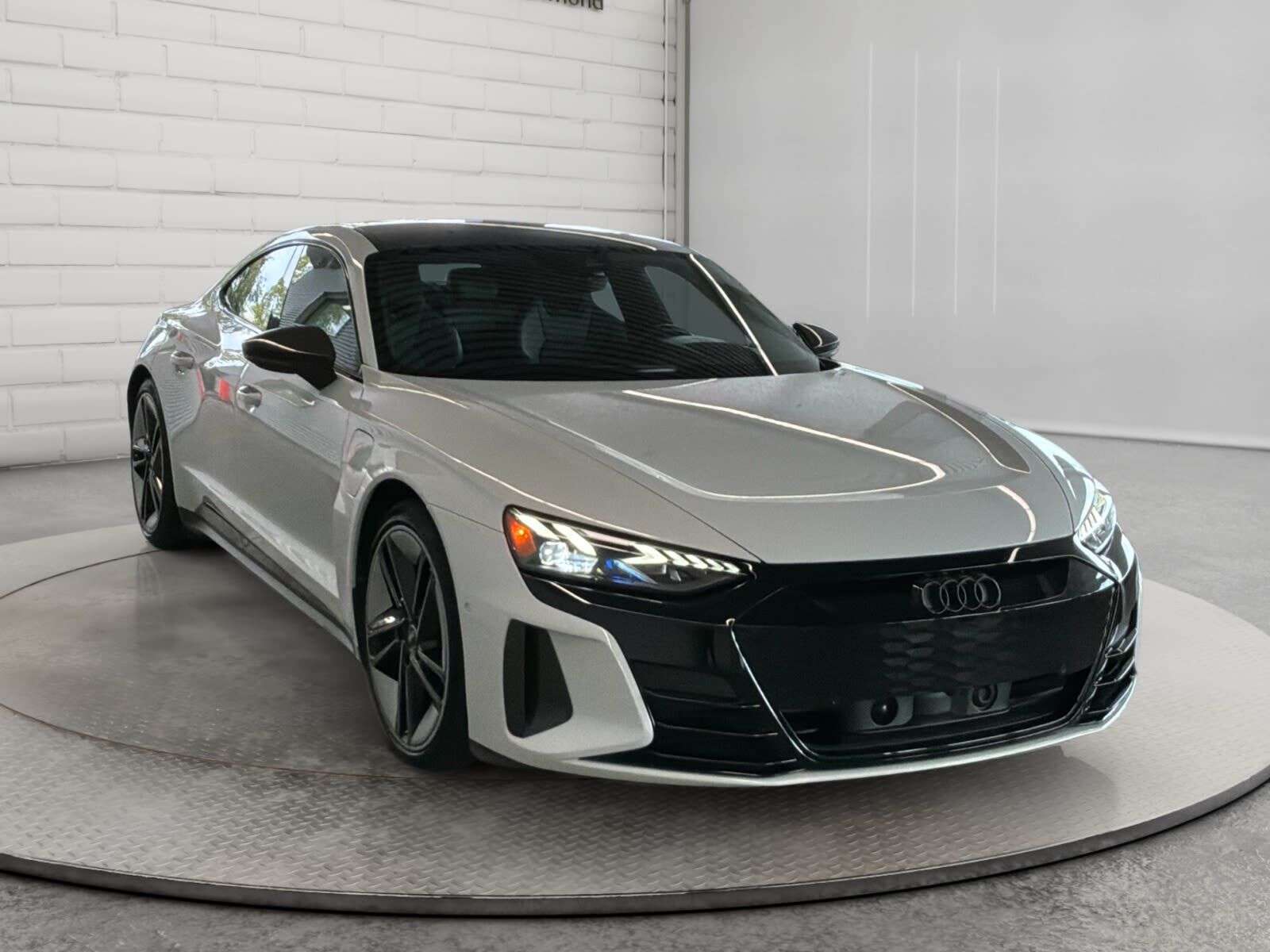 2022 Audi RS e-tron GT | PANORAMIC GLASS ROOF (FIXED) | 44I - 215 TWIN-SP — снимка 1