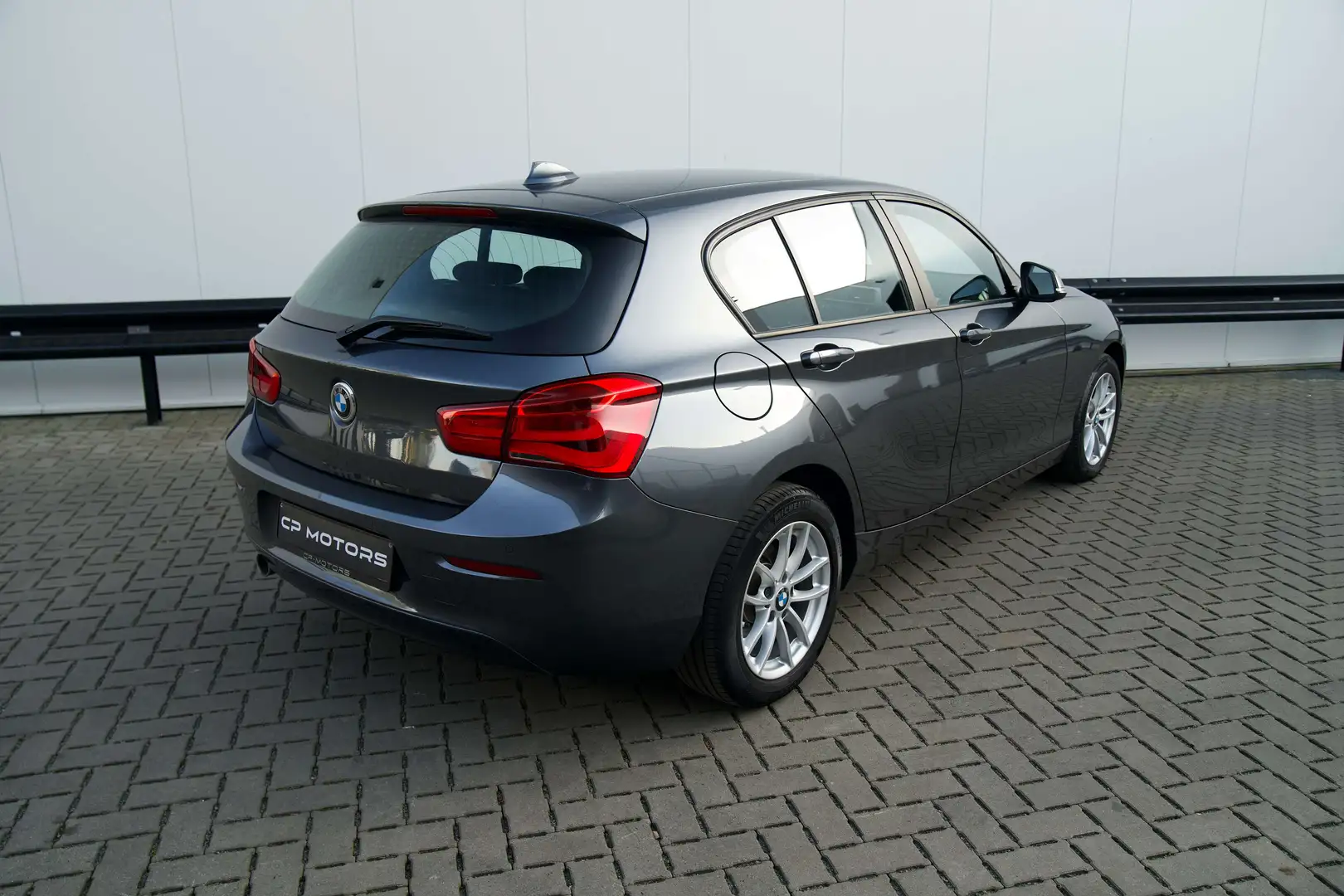 BMW 116 D  CRUISE  PDC  AIRCO  MANUEEL  NAVI Gris - 2