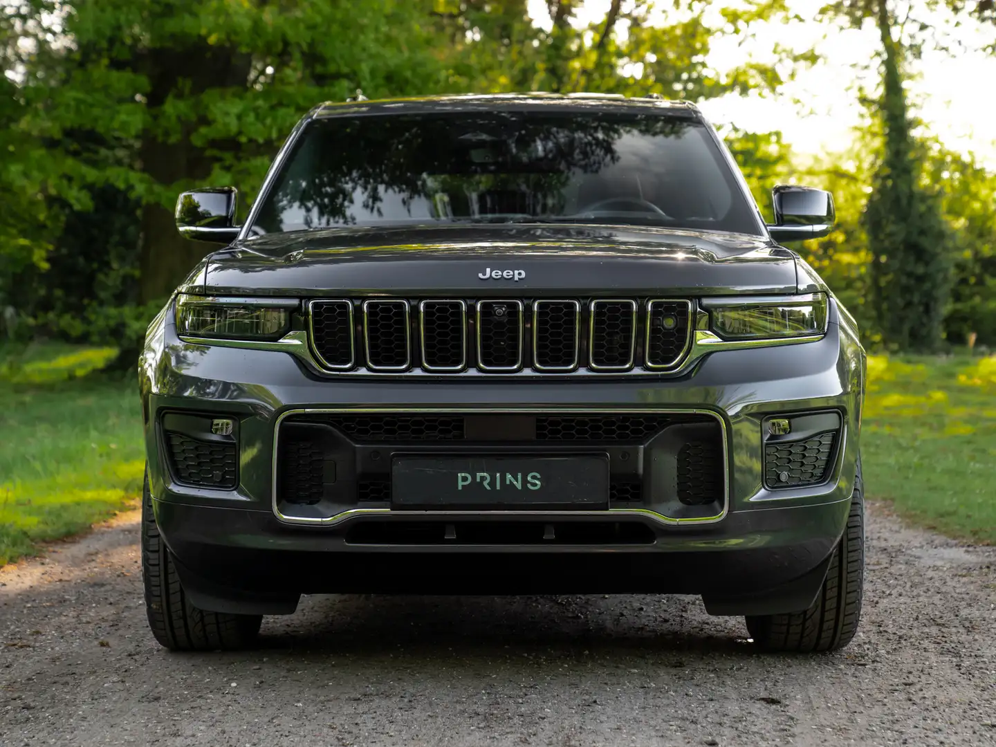 Jeep Grand Cherokee Overland 4XE 380pk PHEV | Nieuw | Full option! | P siva - 2