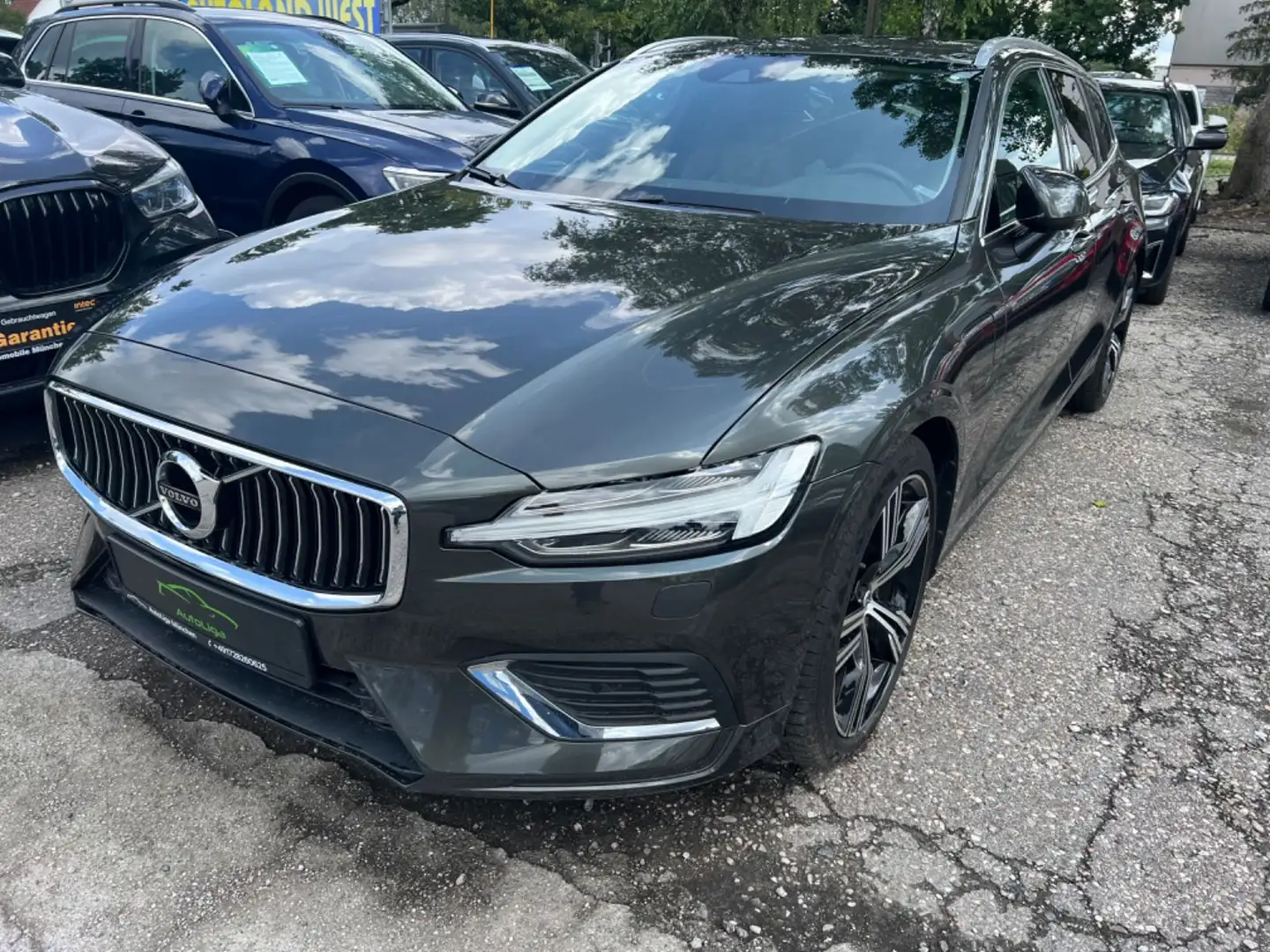 Volvo V60 Kombi Inscription Expression Recharge Plug-I Grijs - 1