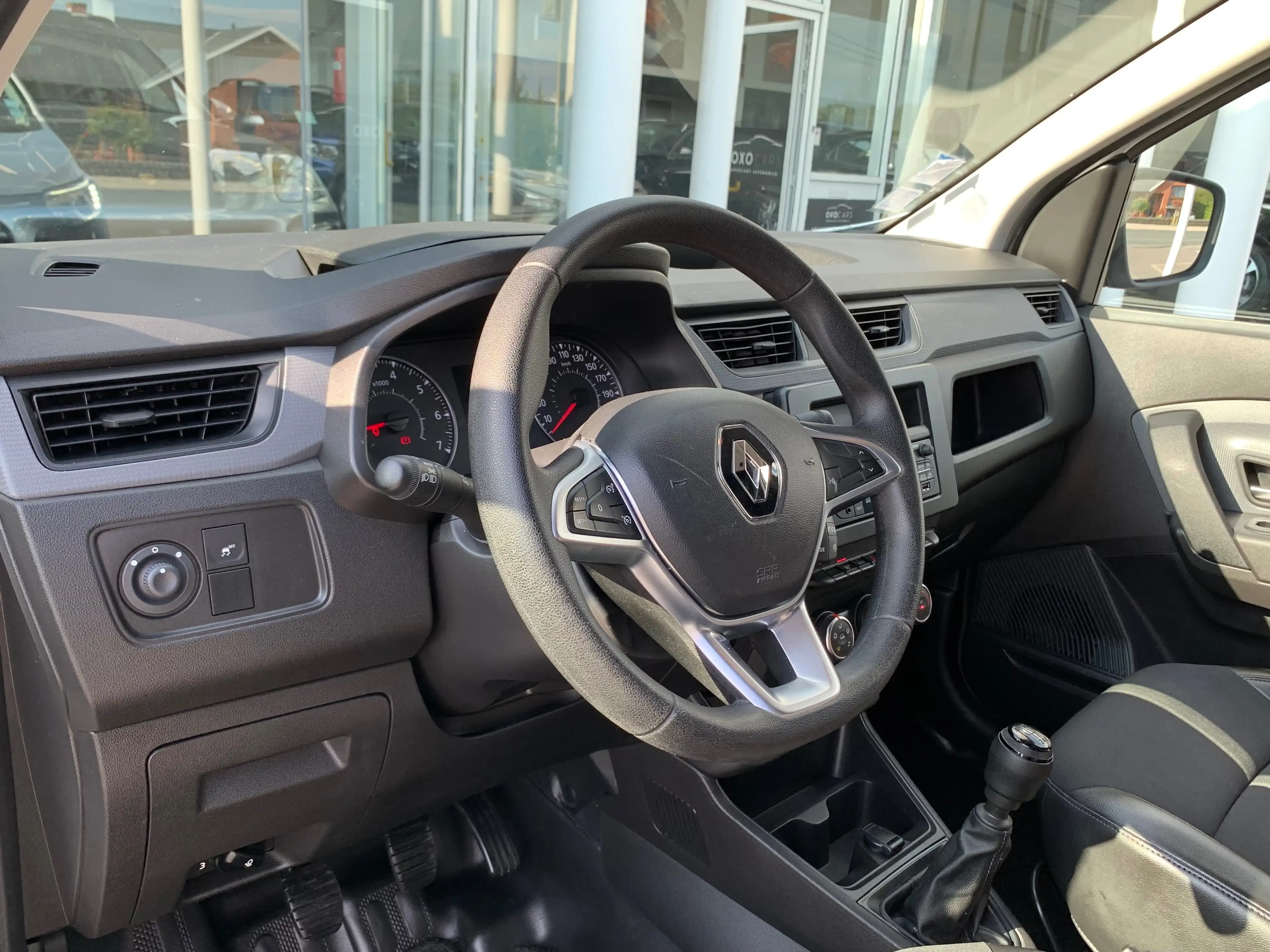 Renault Express 1.3 TCe / Utilitaire / AIRCO / 11.148 HTVA — photo 11